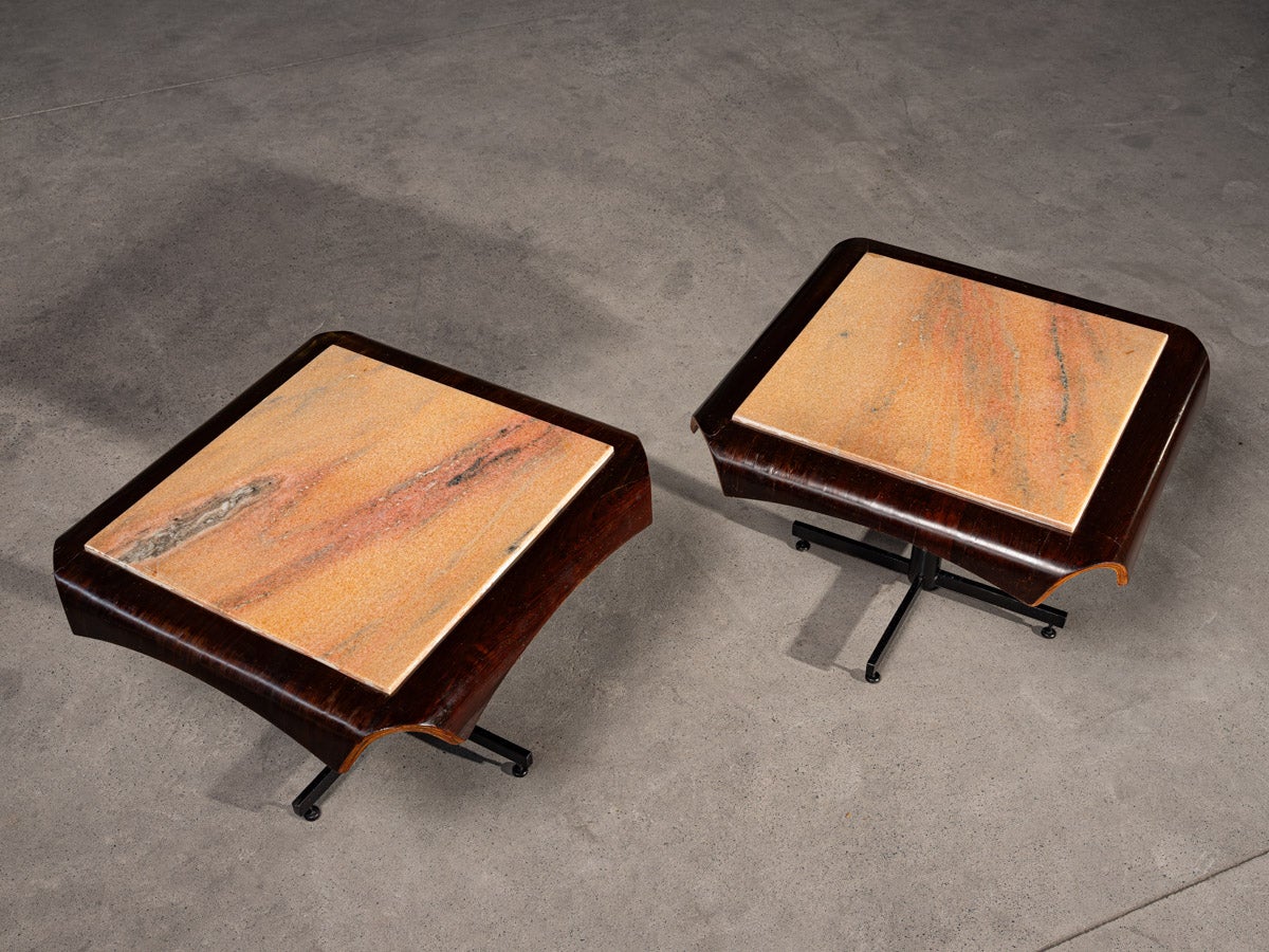 Jorge Zalszupin (1922-2020)
Paire de tables d'appoint, c. 1960  
Placage bois et métal  
Dimensions : 40 x 60 x 60 cm (15 3/4 x 23 31/50 x 23 31/50 in) : 40 x 60 x 60 cm (15 3/4 x 23 31/50 x 23 31/50 in)  

Cette paire de tables d'appoint, conçue