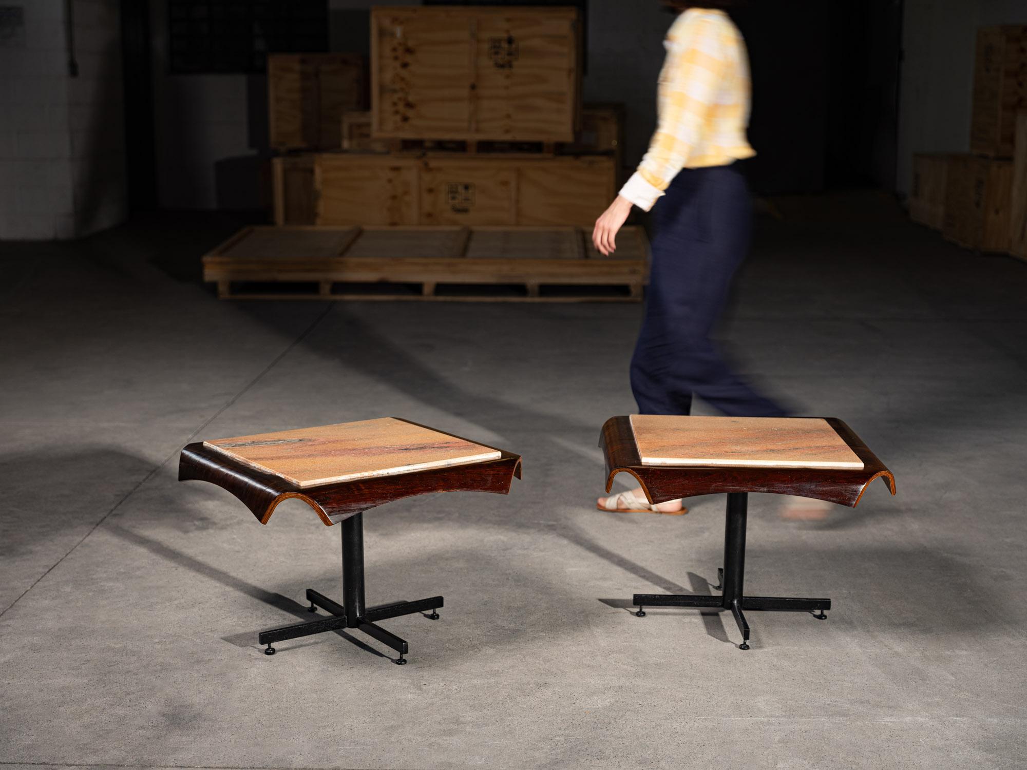 Fait main Jorge Zalszupin. Paire de tables d'appoint, c. 1960 en vente