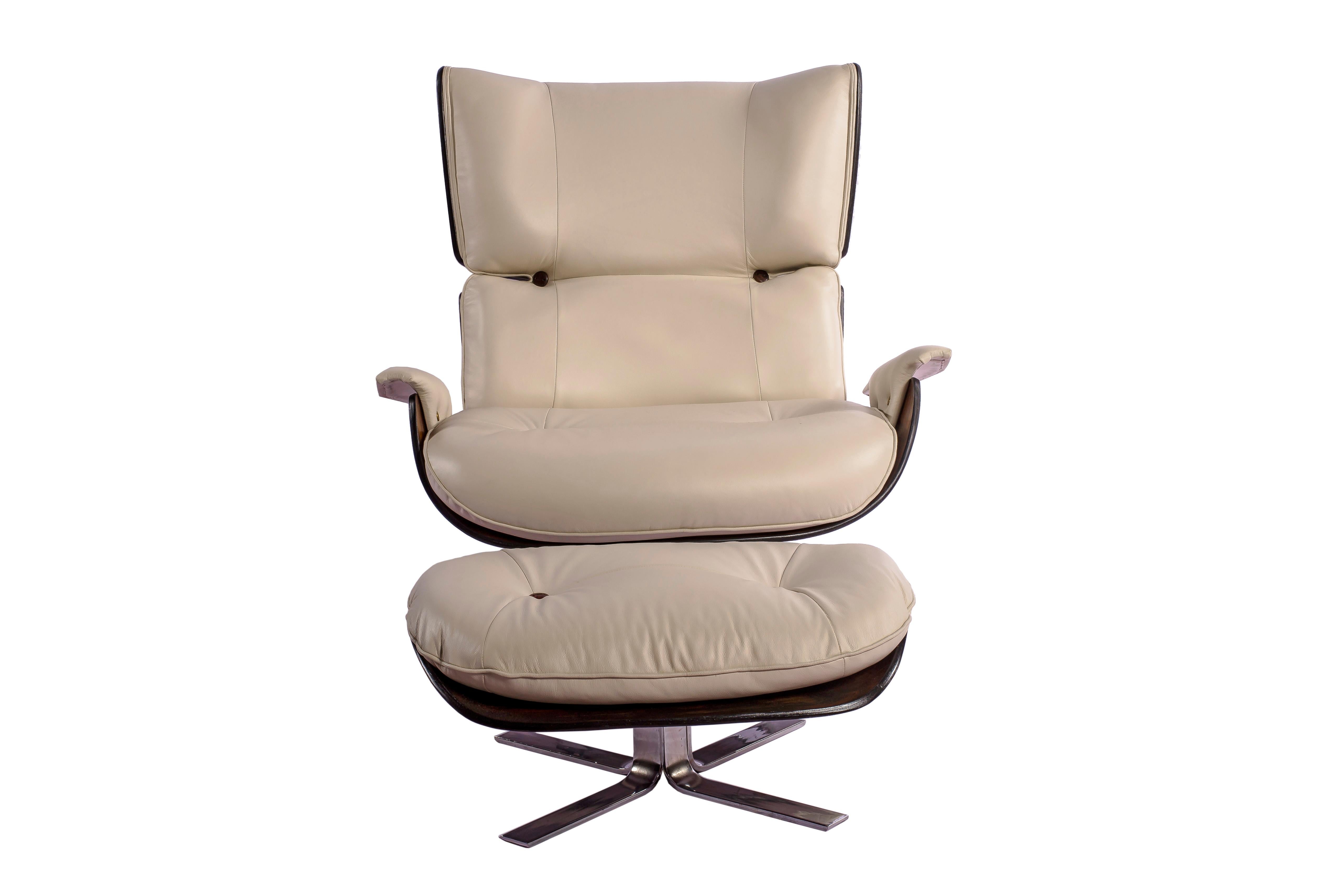 Jorge Zalszupin, Paulistana Lounge Chair and Ottoman, 1956-1965 In Excellent Condition In LAGUNA BEACH, CA