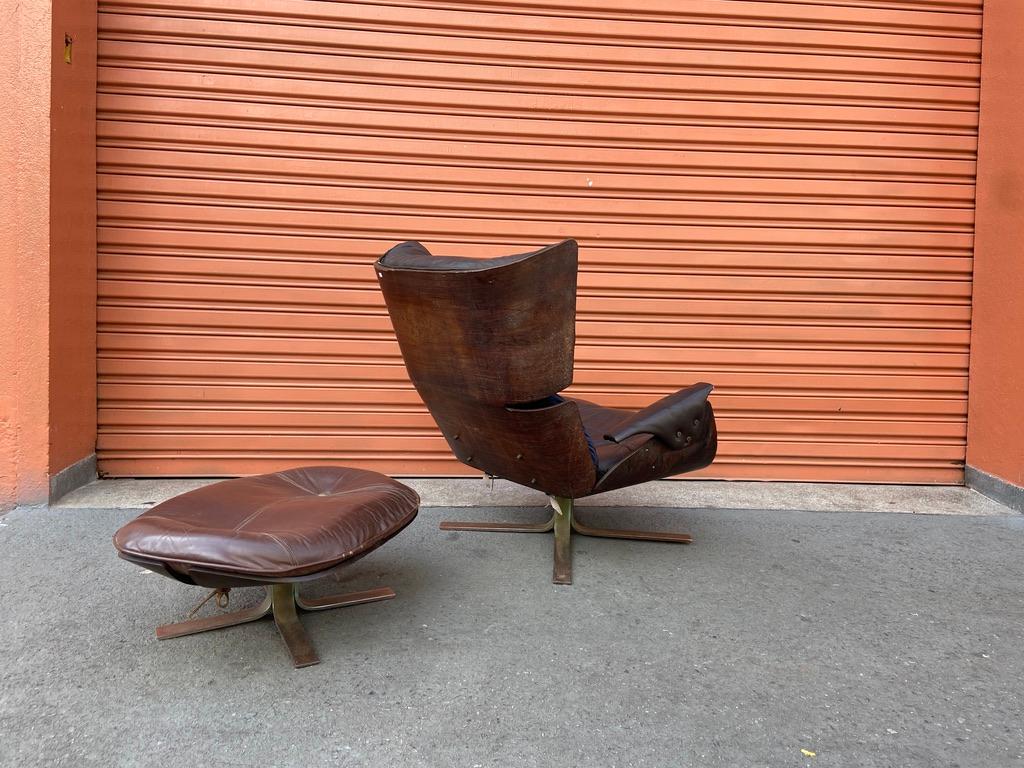 Mid-Century Modern Jorge Zalszupin Paulistana Lounge Chair with original Ottoman For Sale