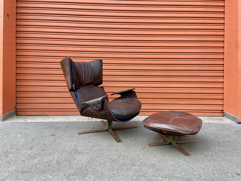 Brazilian Jorge Zalszupin Paulistana Lounge Chair with original Ottoman For Sale