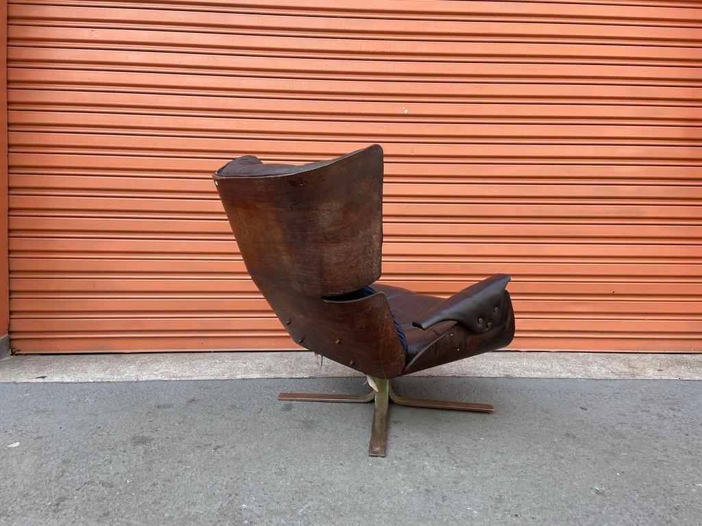 Jorge Zalszupin Paulistana Lounge Chair with original Ottoman In Good Condition For Sale In São Paulo, SP