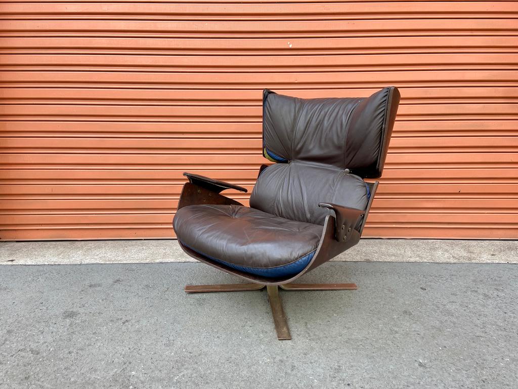 Metal Jorge Zalszupin Paulistana Lounge Chair with original Ottoman For Sale
