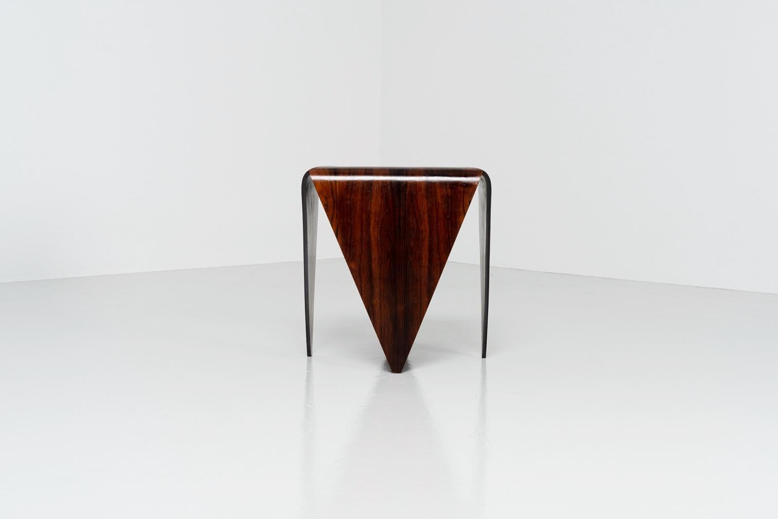 Beautiful so called ‘Petalas’ side table designed by recently passed away designer Jorge Zalszupin, manufactured in his own company L’Atelier, Brazil 1959. The Petalas tables were inspirede by a folded paper structure of origami. This table is