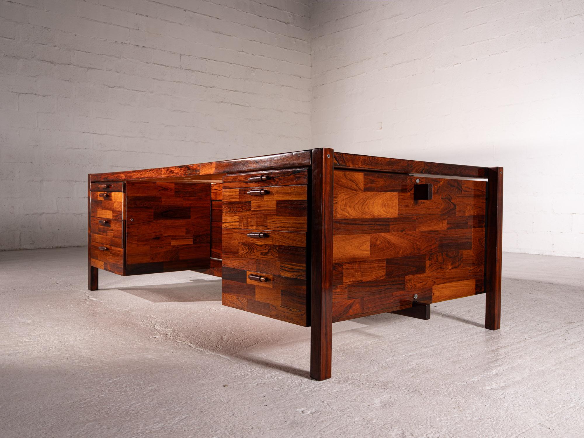Jorge Zalszupin (1922–2020)
Rare Desk 