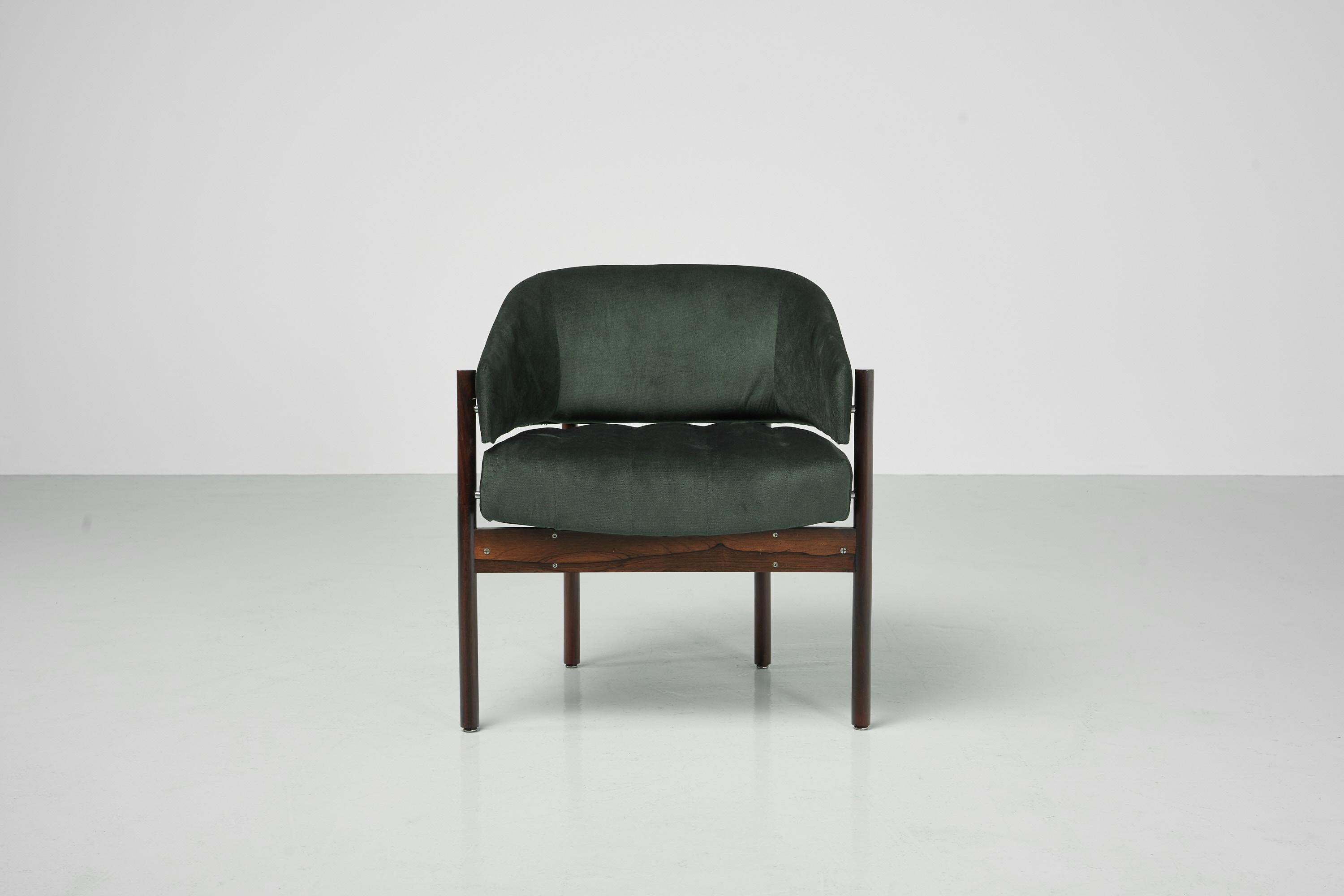 Comfortable so-called Senior armchair designed by Jorge Zalszupin and manufactured by his own company L'Atelier, Brazil 1959. The Senior chair is a minimalist and early design and was produced from the beginning in 1959 up till 1969. The chair has