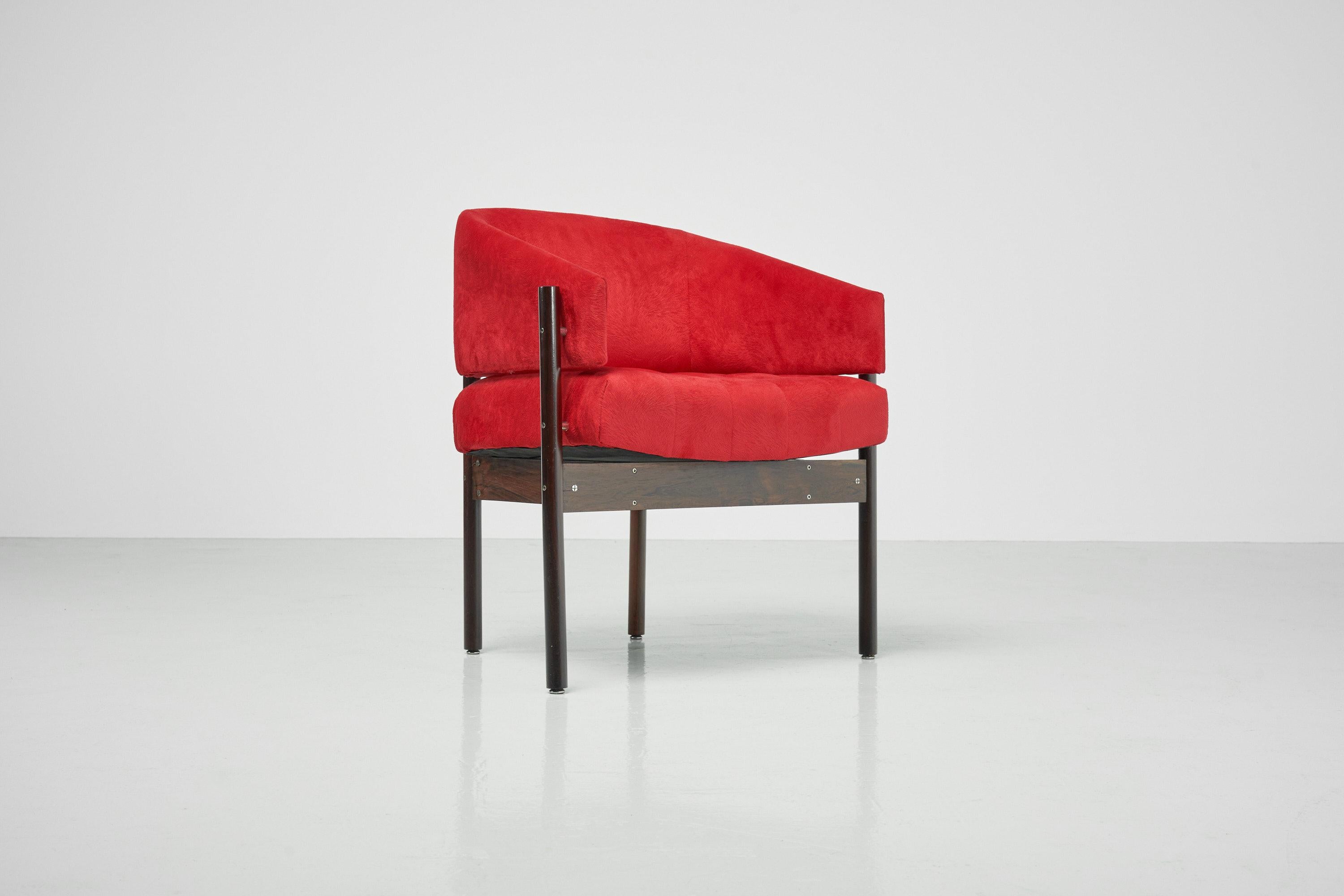 Comfortable so-called Senior armchair designed by Jorge Zalszupin and manufactured by his own company L'Atelier, Brazil 1959. The Senior chair is a minimalist and early design and was produced from the beginning in 1959 up till 1969. The chair has