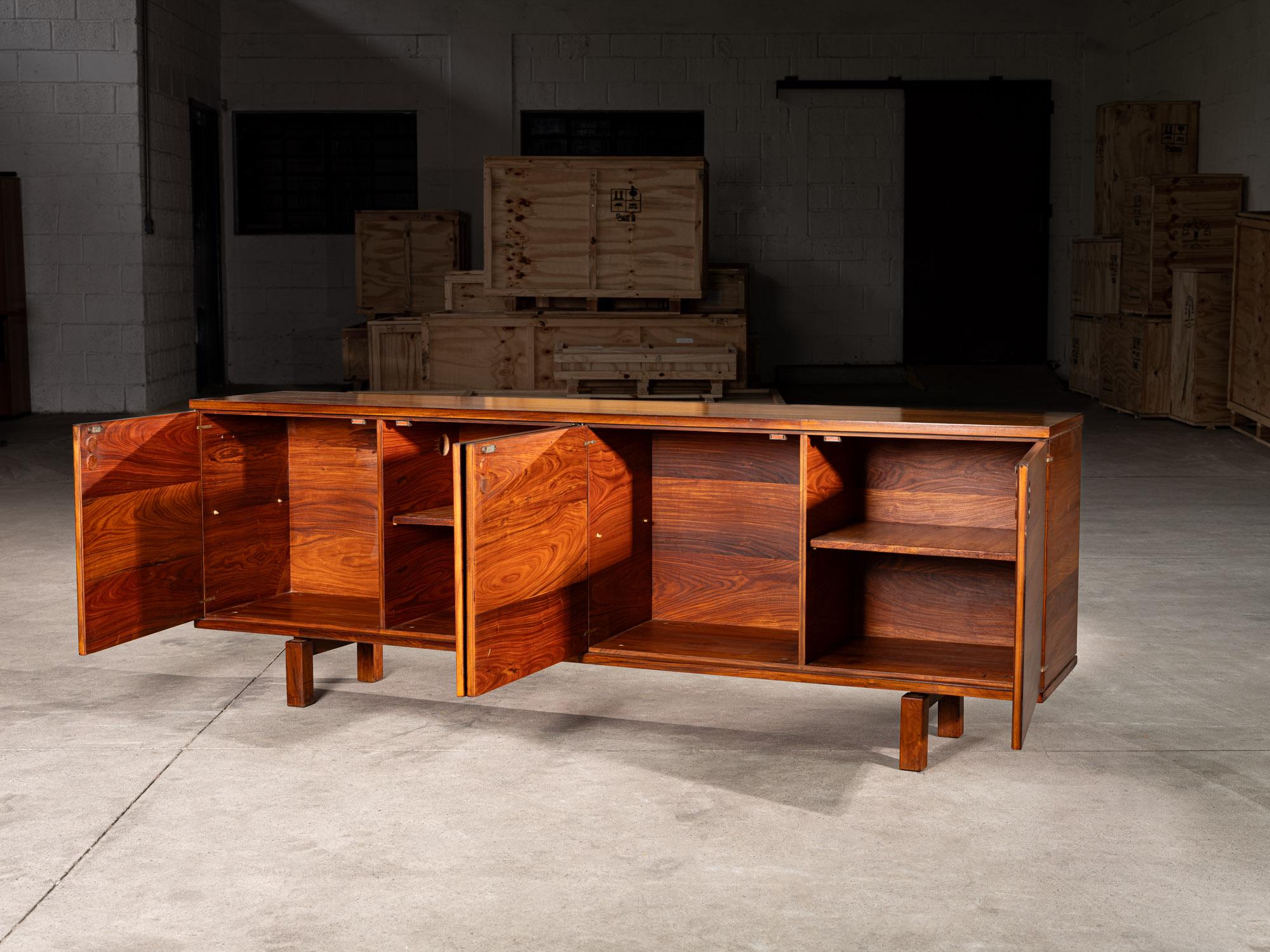 Mid-Century Modern Jorge Zalszupin. Enfilade Componivel, vers 1960 en vente