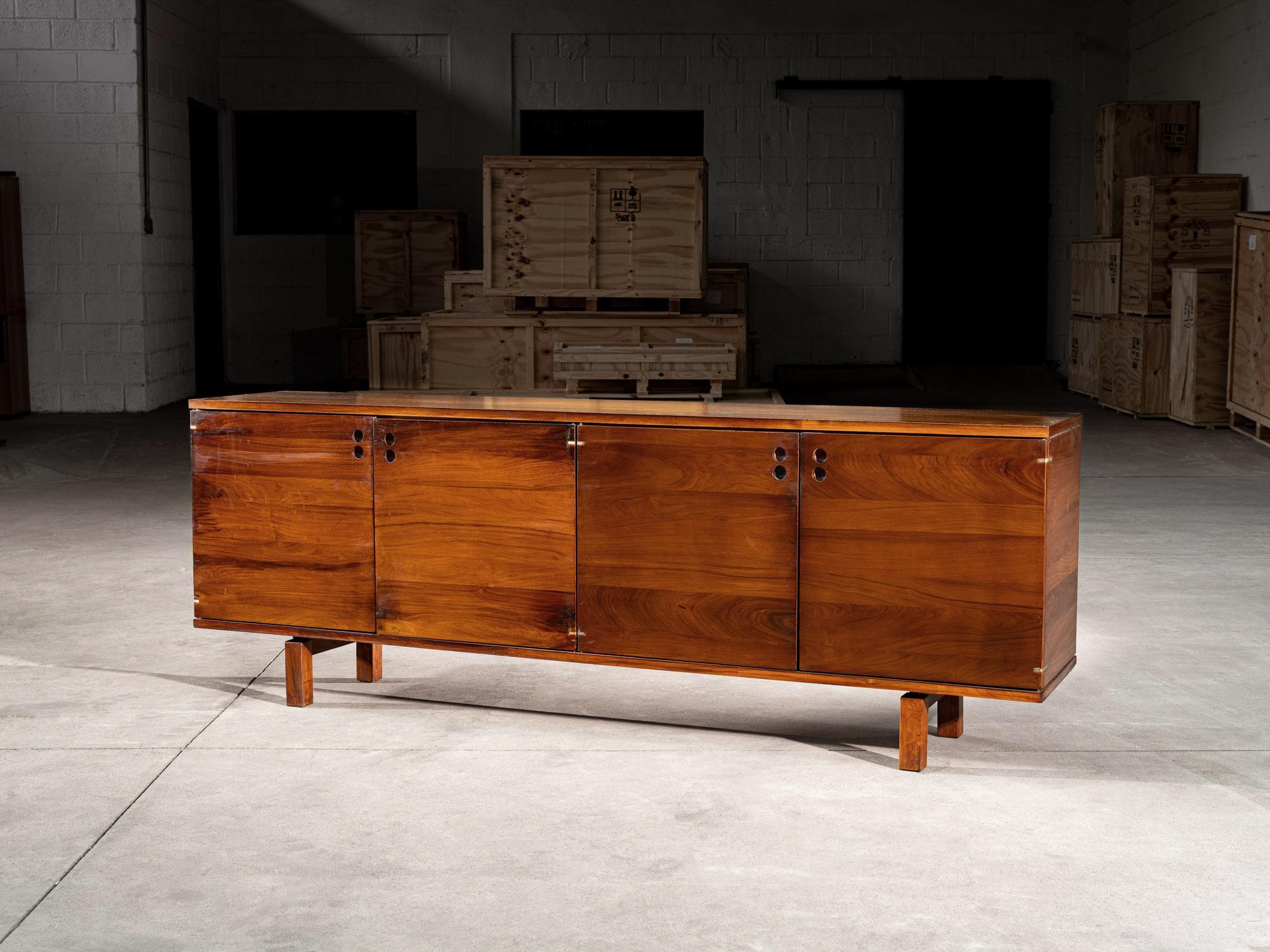 Jorge Zalszupin (1922-2020)

Buffet 