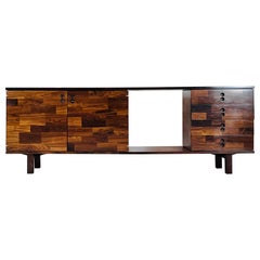 Jorge Zalszupin Sideboard Jacaranda Patchwork-Rosenholz 1960 Brazil L'Atelier