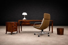 Jorge Zalszupin Silla giratoria "Alto Comandante", 1973 - Aluminio, Chenilla, Brasil