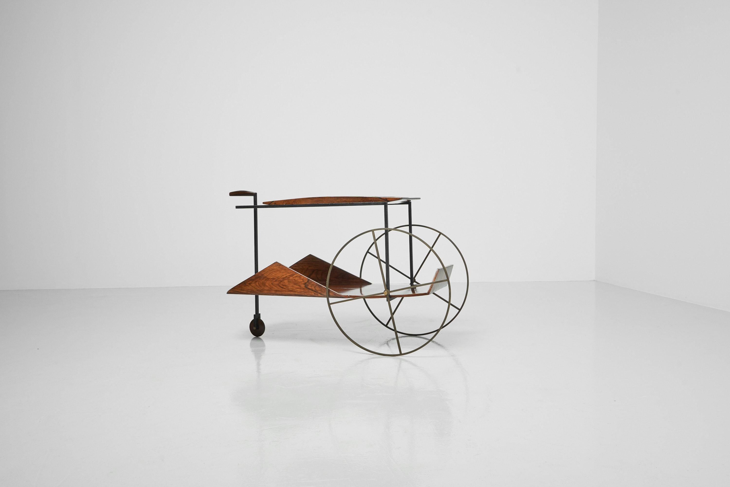 This stunning trolley is probably the most iconic piece designed by Jorge Zalszupin and manufactured in his own company L’Atelier, Brazil 1959. The Carrinho de Chá or tea trolley originates from 1959 and is considered a timeless classic amongst