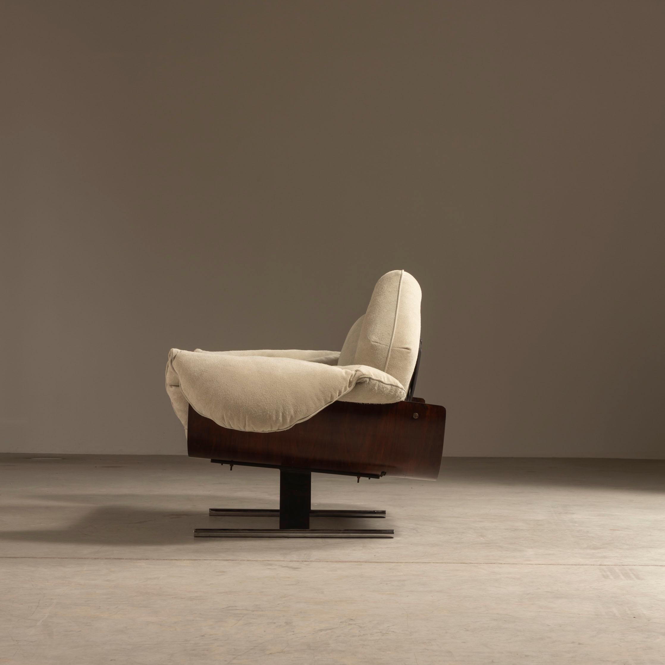20th Century Jorge Zalszupin's Presidential Lounge Chair, Brazilian Mid-Century Modern Design For Sale