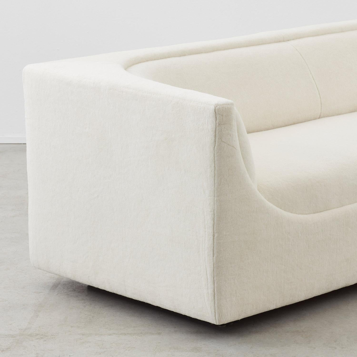 Jorge Zalzupin Cubo Sofa for L’Atelier Brazil - Brazil, 1970. Pair available Brasileño en venta