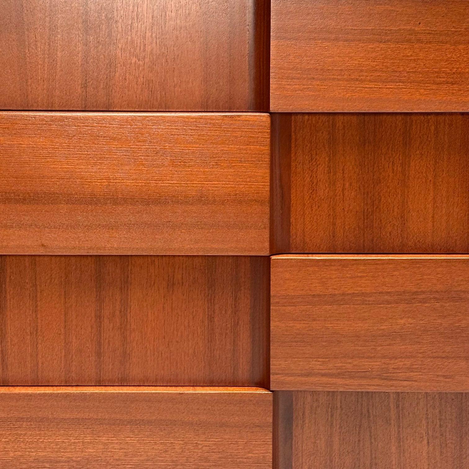 Jorgen Clausen, Danish Mid-Century Modern, Sculptural Dresser, Teak, 1960s For Sale 8