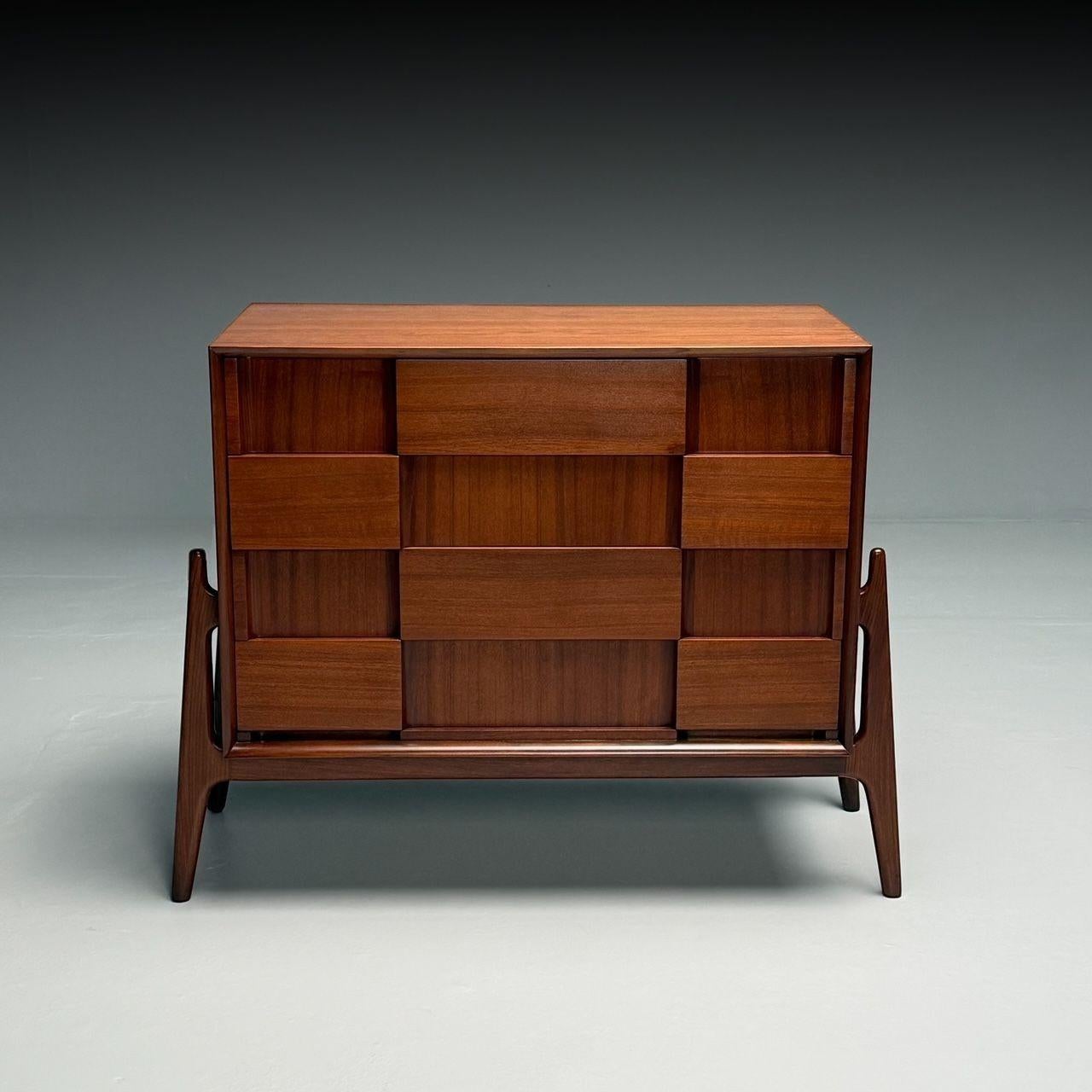 Jorgen Clausen, Danese, metà del secolo scorso, Highboy scultoreo, Teak, anni '60 in vendita 1