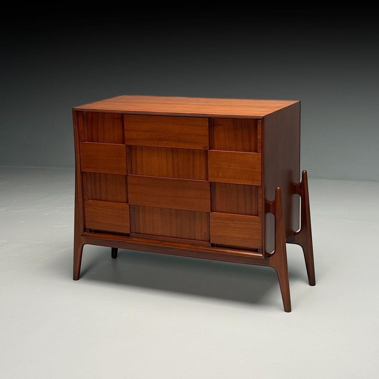 Jorgen Clausen, Danese, metà del secolo scorso, Highboy scultoreo, Teak, anni '60 in vendita 2