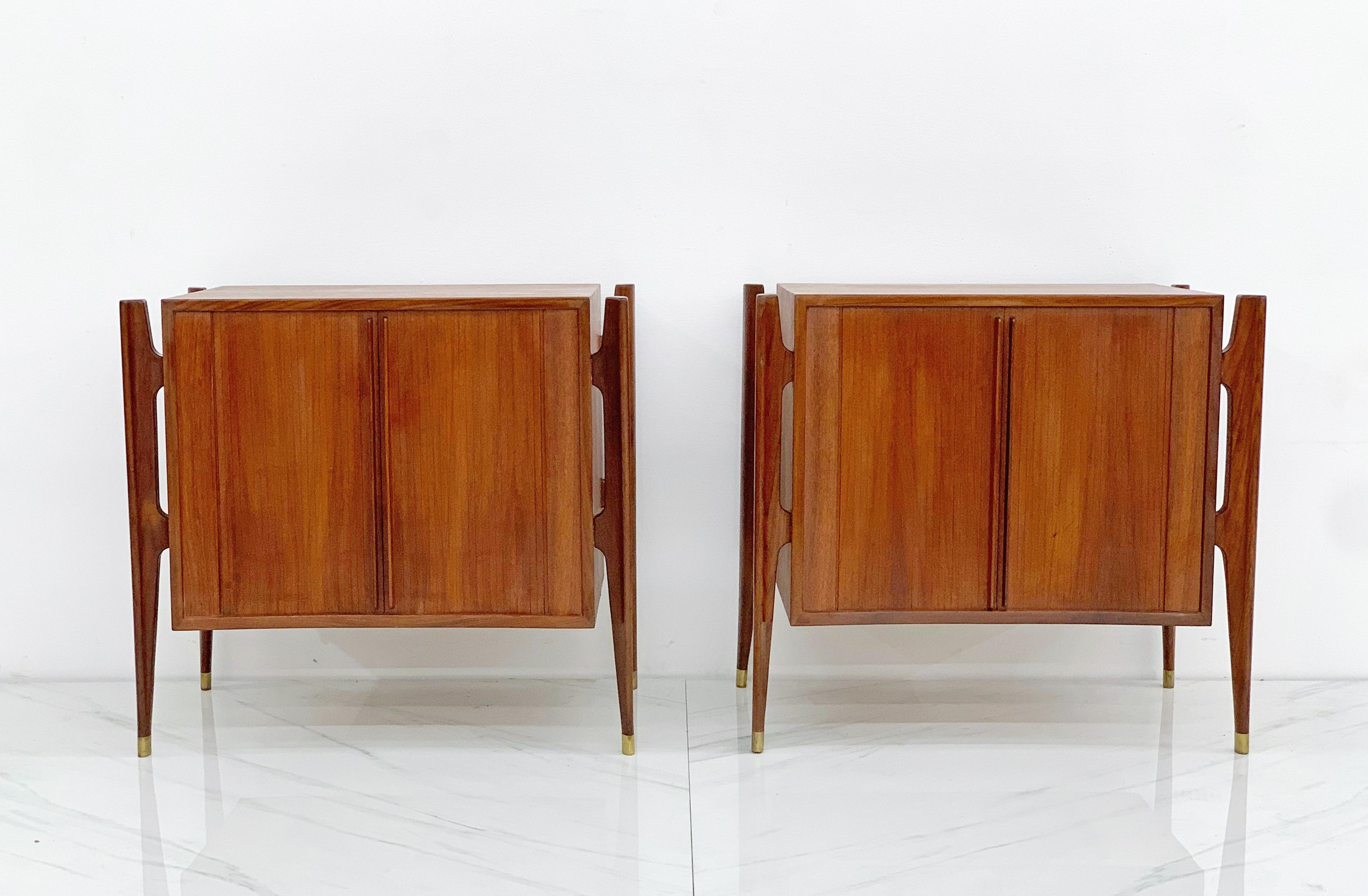 Jorgen Clausen for Brande Møbelfabrik Sculptural Nightstands, c. 1950s, Denmark In Good Condition In Los Angeles, CA