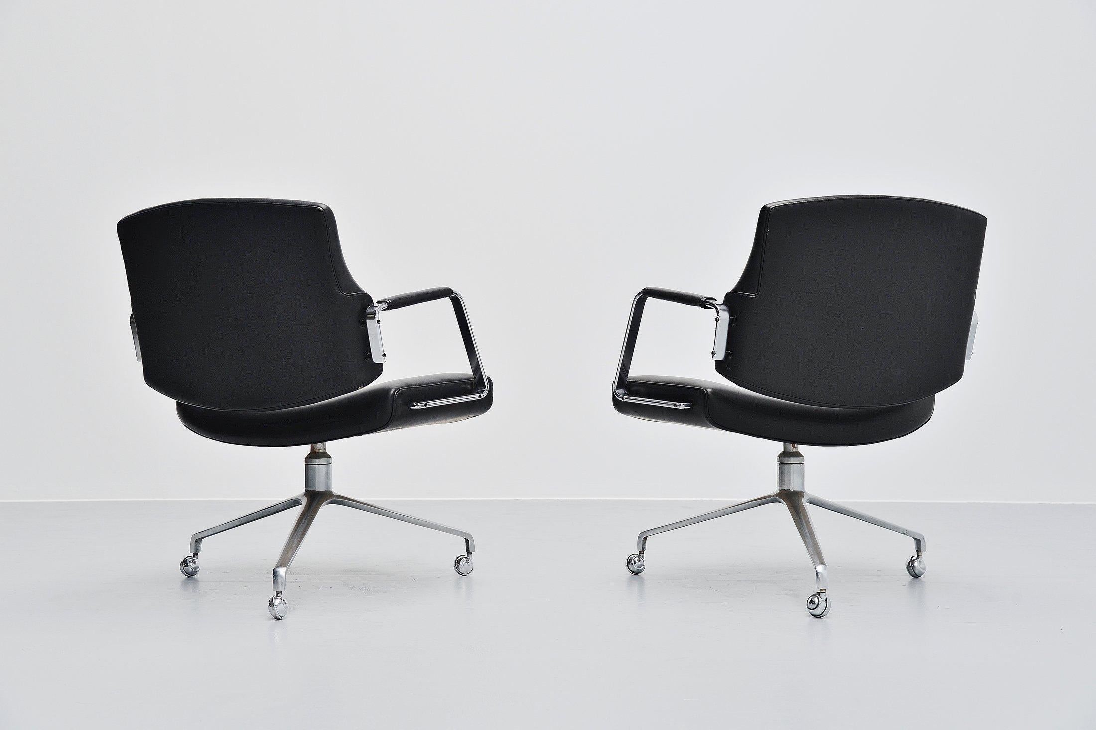 Fantastic office / desk chair model FK84 designed by Preben Fabricius and Jorgen Kastholm and manufactures by Kill International, Germany, 1968. The chairs have solid steel frames and are matte chrome-plated. The chairs have high quality wheels and