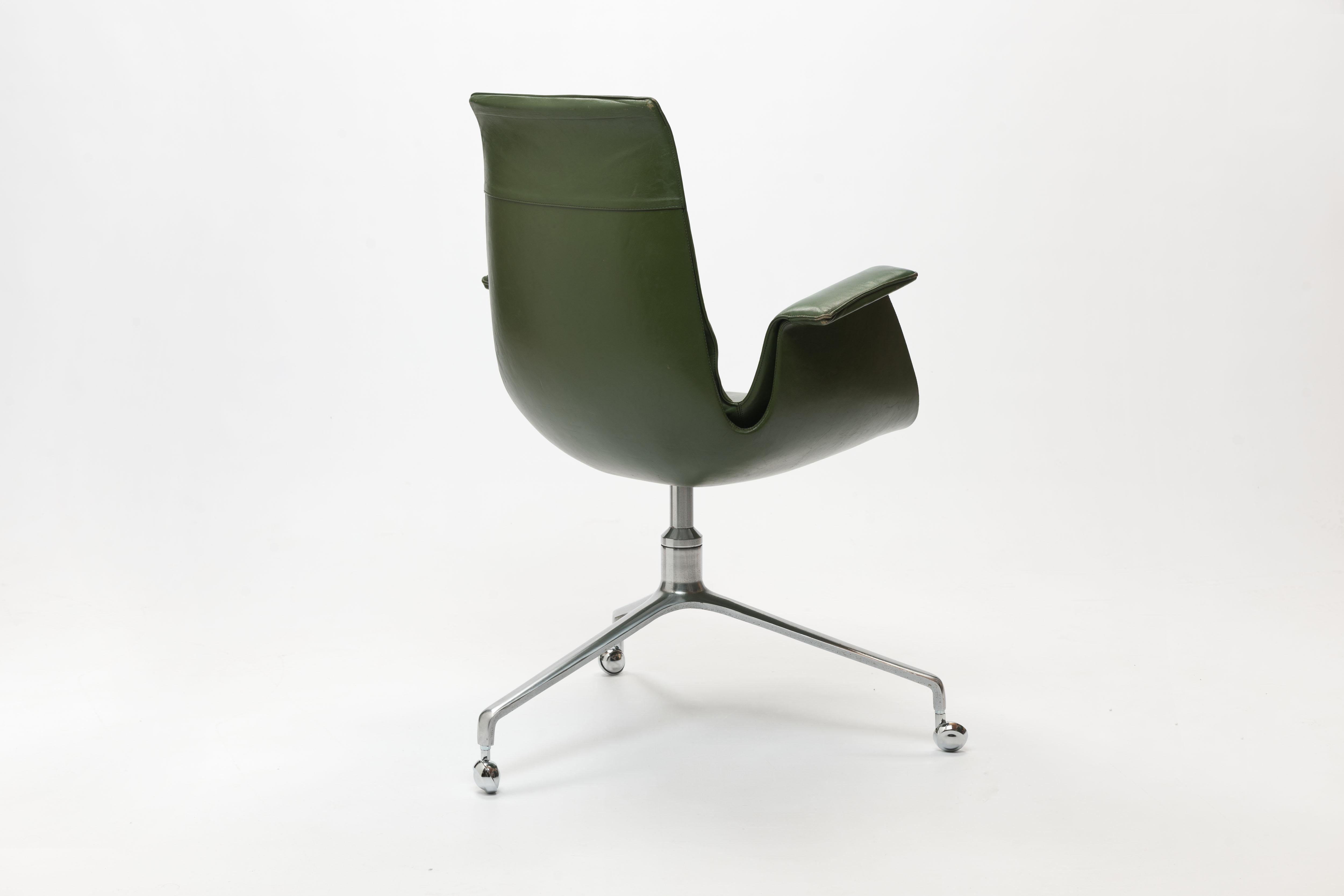 Scandinavian Modern Jorgen Kastholm & Preben Fabricius Green Leather Tulip Bird Desk Chair