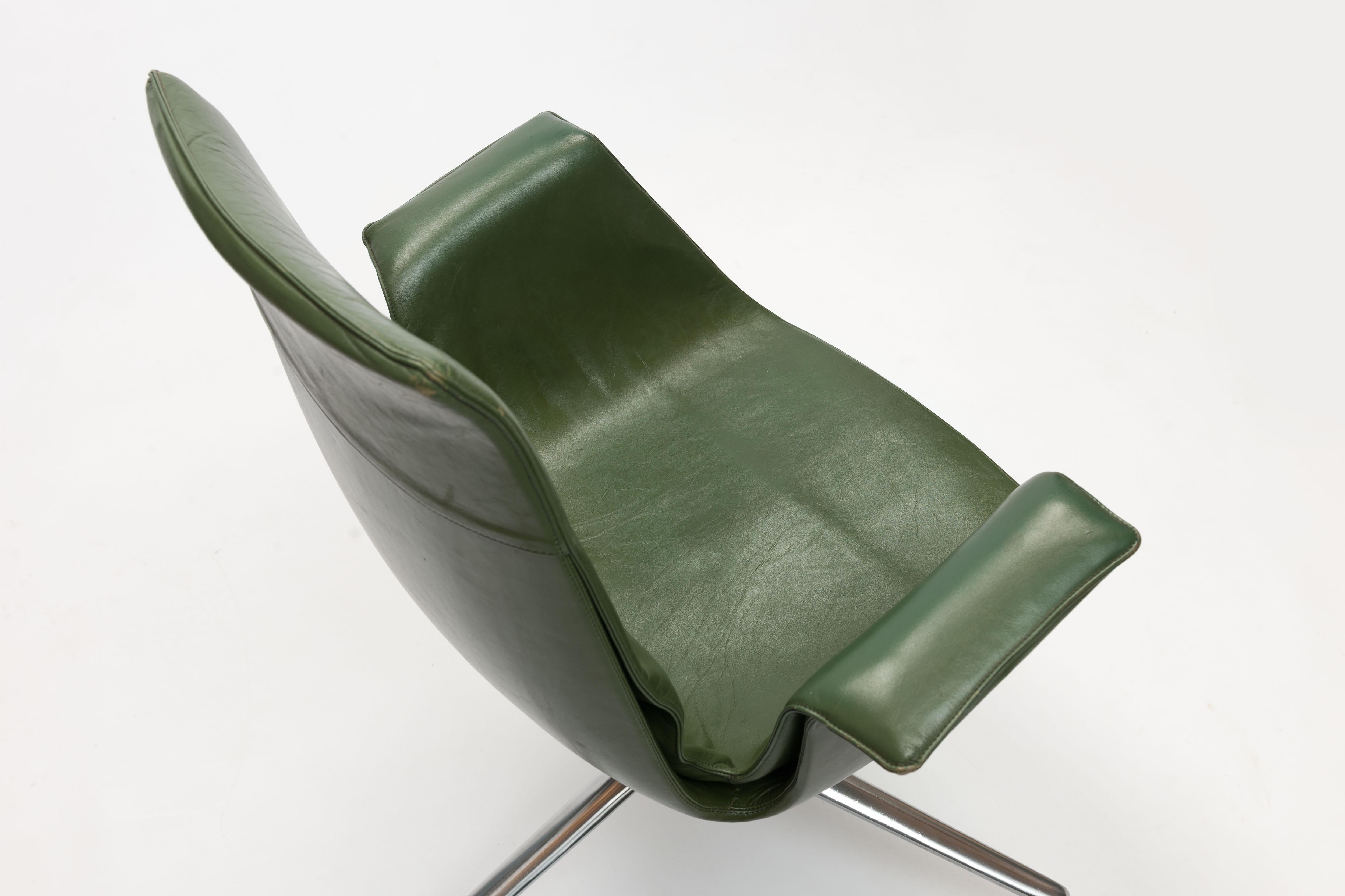 Jorgen Kastholm & Preben Fabricius Green Leather Tulip Bird Desk Chair In Good Condition In Utrecht, NL