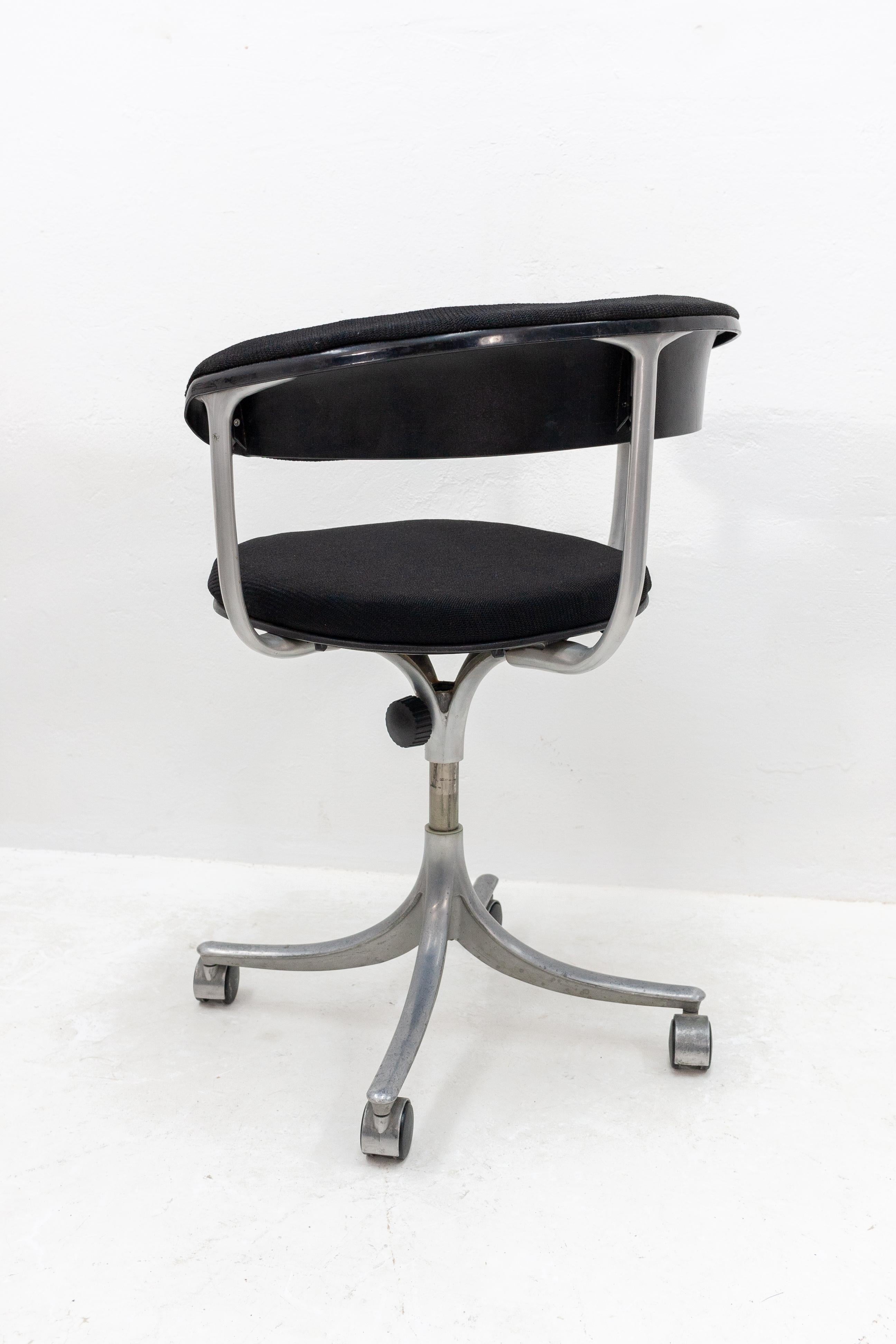 Aluminum Jorgen Rasmussen Kevi Office Chair Knoll International