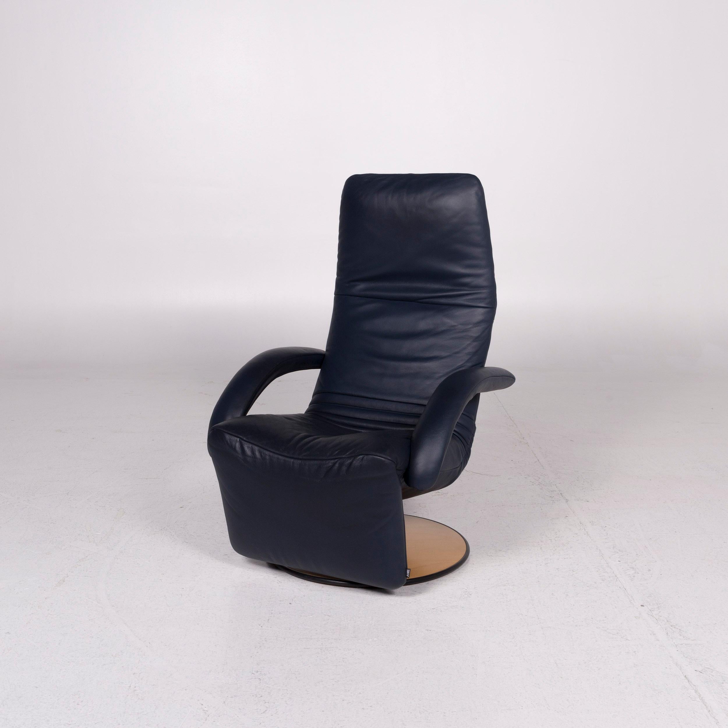 We bring to you a JORI leather armchair blue relax function function.


 Product measurements in centimeters:
 

 Depth 80
Width 72
Height 78
Seat-height 42
Rest-height 63
Seat-depth 50
Seat-width 51
Back-height 72.
   