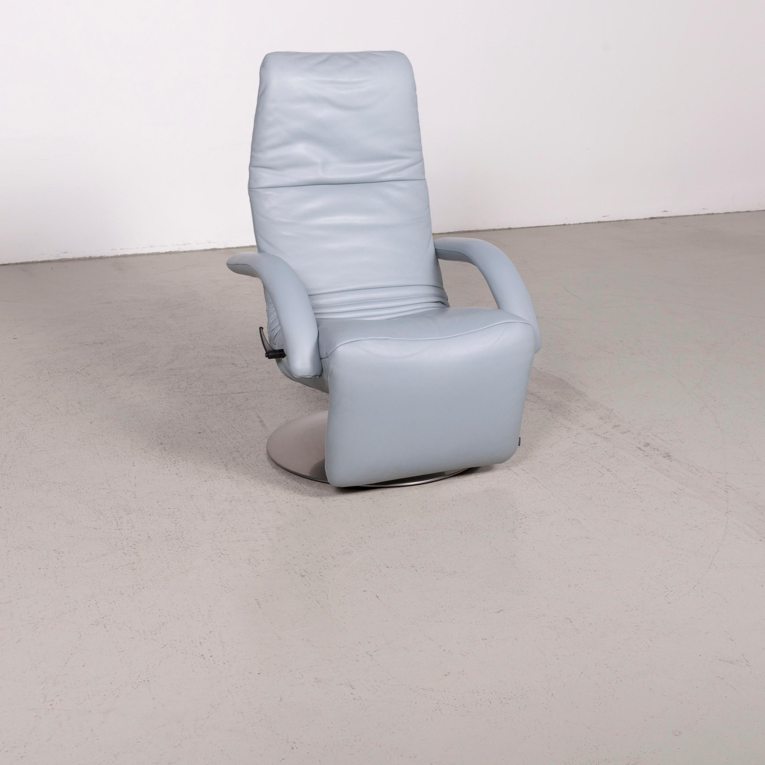We bring to you a JORI Yoga designer leather armchair blue genuine leather chair relax.

Product measurements in centimeters:

Depth 90
Width 75
Height 80
Seat-height 45
Rest-height 55
Seat-depth 45
Seat-width 50
Back-height 80.
  