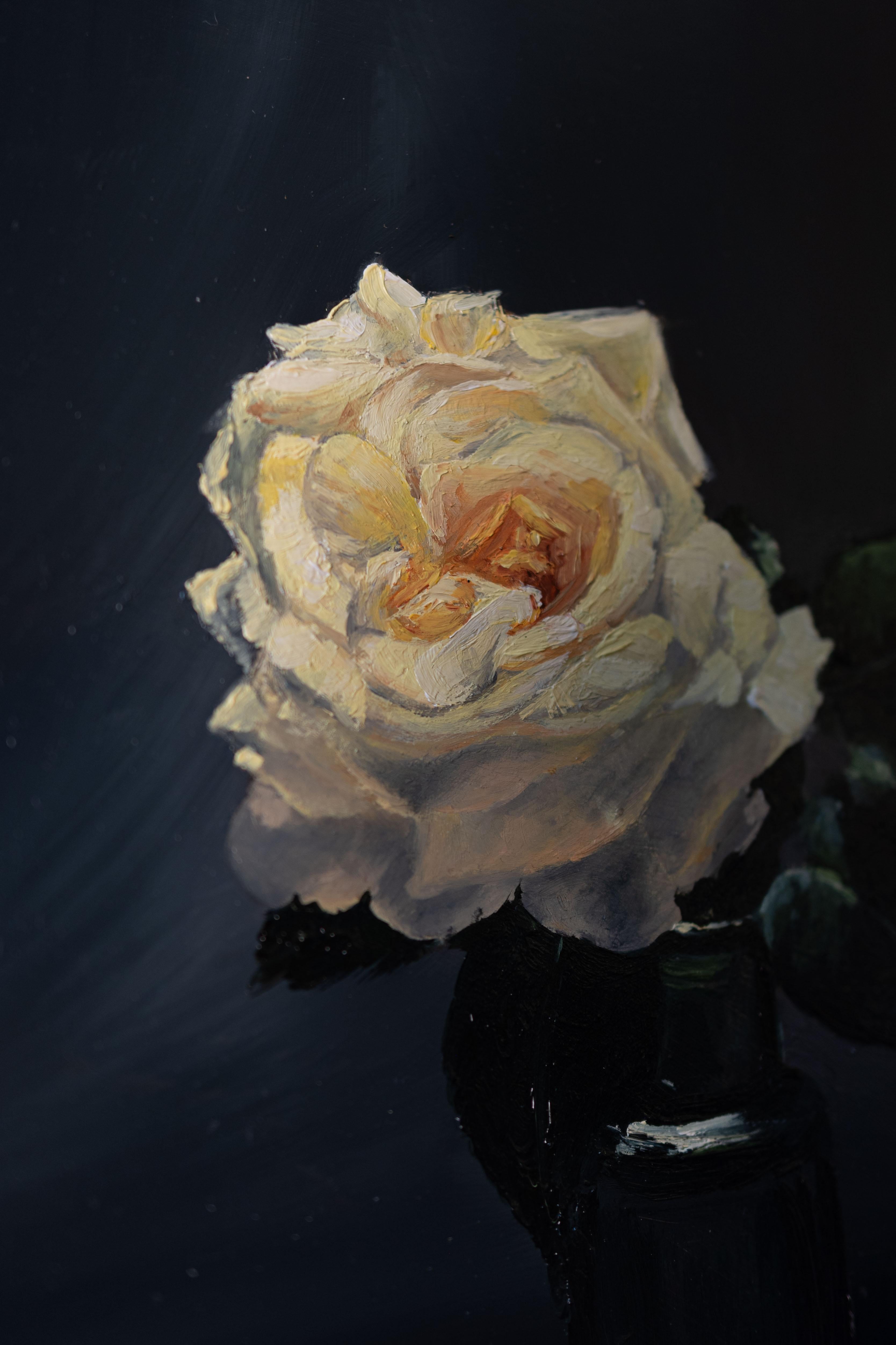 Pintura al óleo sobre lienzo de una rosa blanca en un jarrón, llamada 