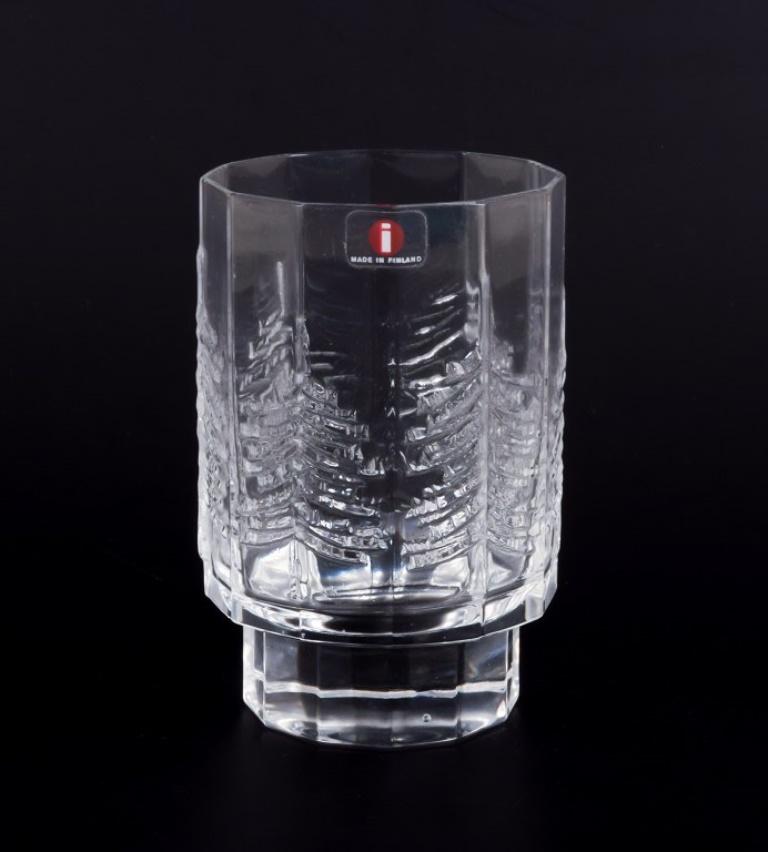 Jorma Vennola pour Iittala. 
Huit verres à boire 