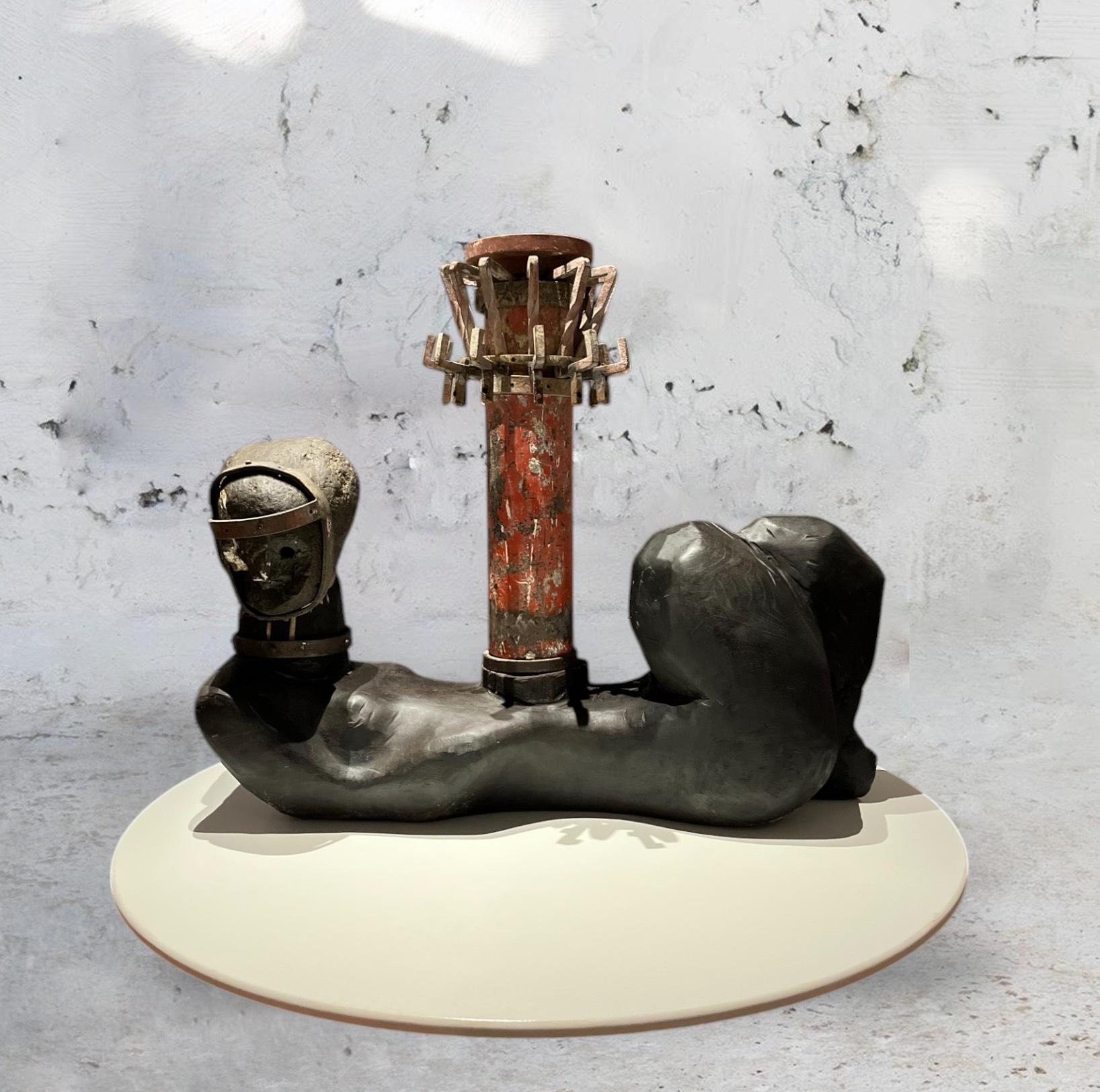 ORÍ GUERREIRA NA LUZ I, Figurative Sculpture. From the Series Sculptures