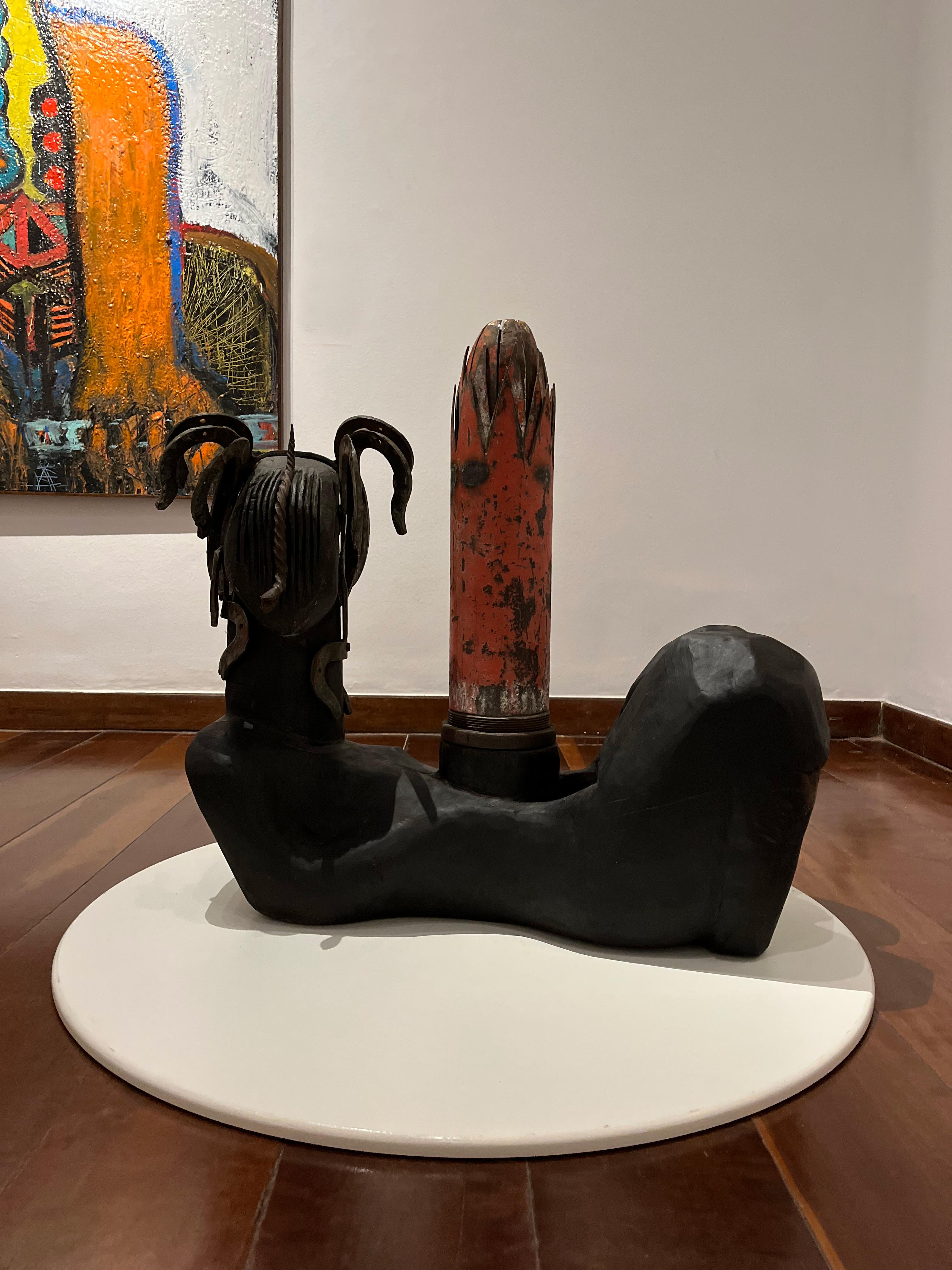 ORÍ GUERREIRA NA LUZ II, Figurative Bildhauerei. Skulpturen aus der Serie Skulpturen – Sculpture von José Ignacio Suarez Solis