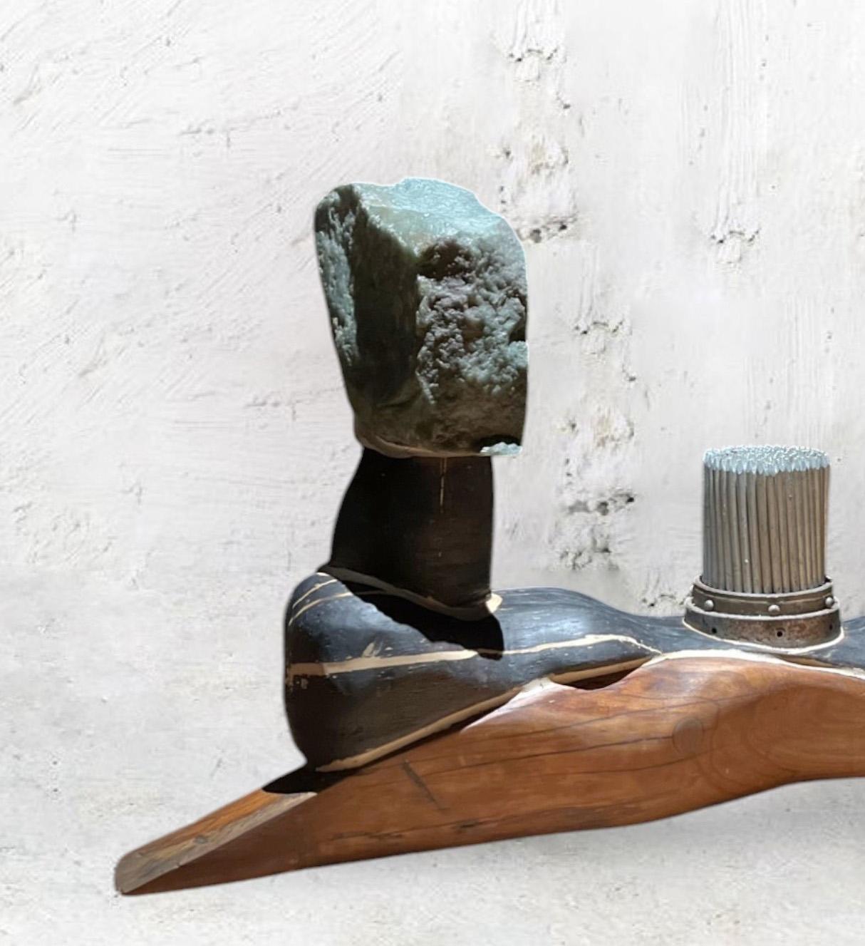 Ori Guerreira na luz III, Figurative Skulptur. Skulpturen aus der Serie Skulpturen – Sculpture von José Ignacio Suarez Solis