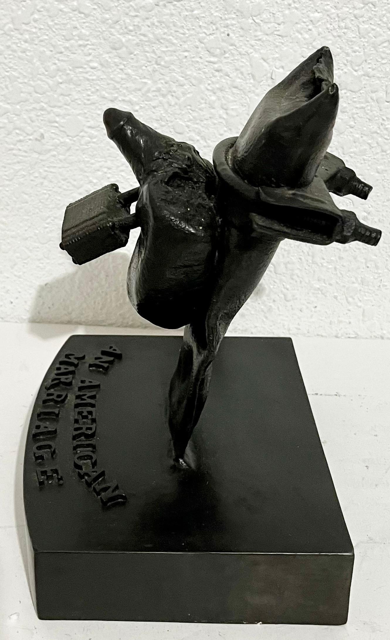 Sculpture d'assemblage étranger en bronze peint 