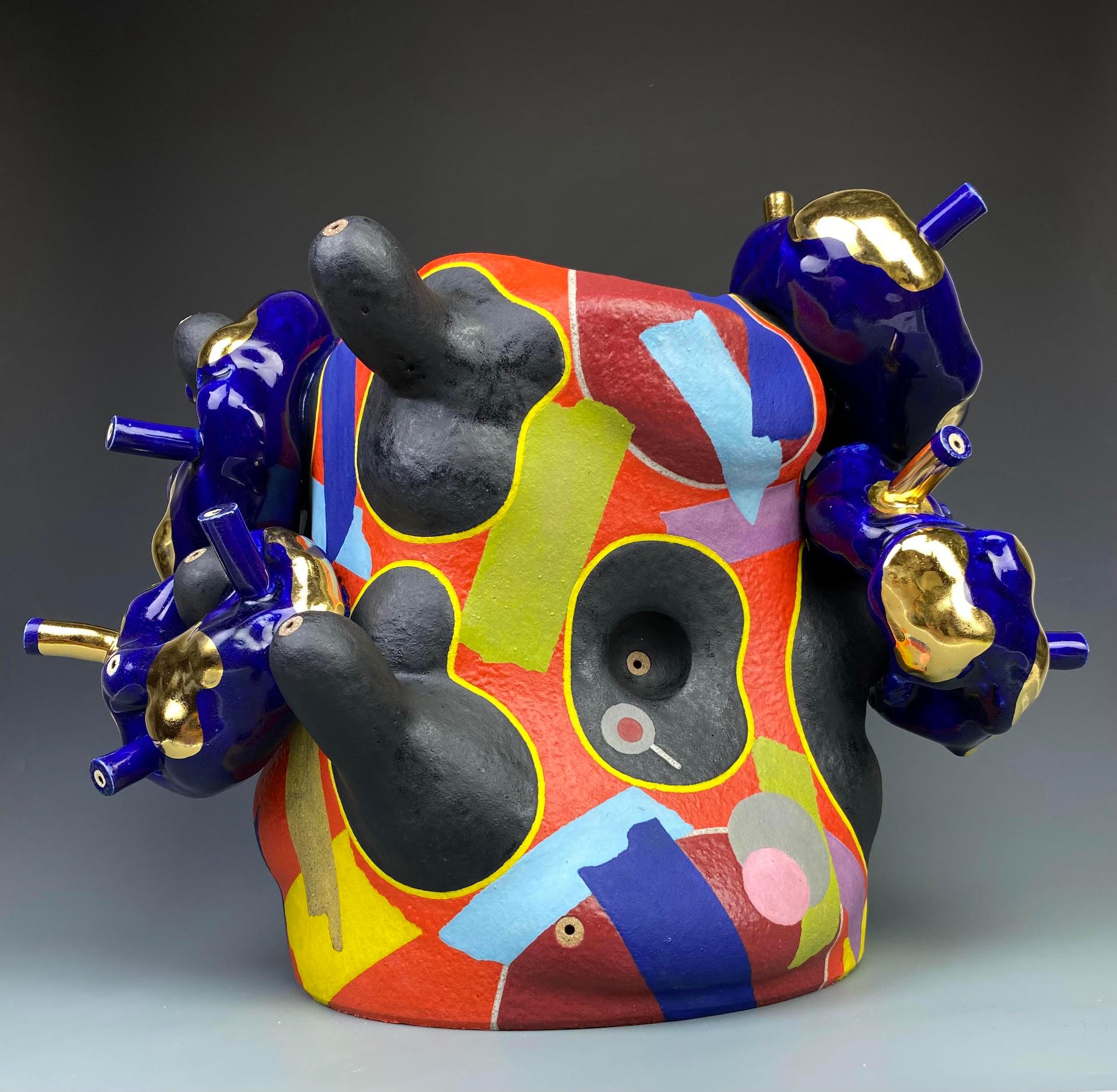 José Sierra is a self-taught artist and ceramicist, born in Mérida, Venezuela in 1975. His work draws inspiration from his  heritage, along with pre-Hispanic art, East Asian pottery, and contemporary design. His work teems with super-saturated
