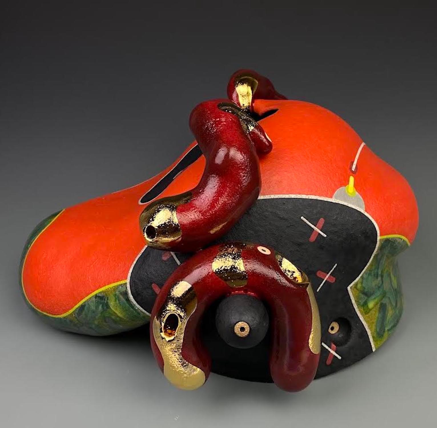 José Sierra Abstract Sculpture – "MD13", Contemporary, Abstrakt, Keramik, Skulptur, Steingut, Goldglanzglasur
