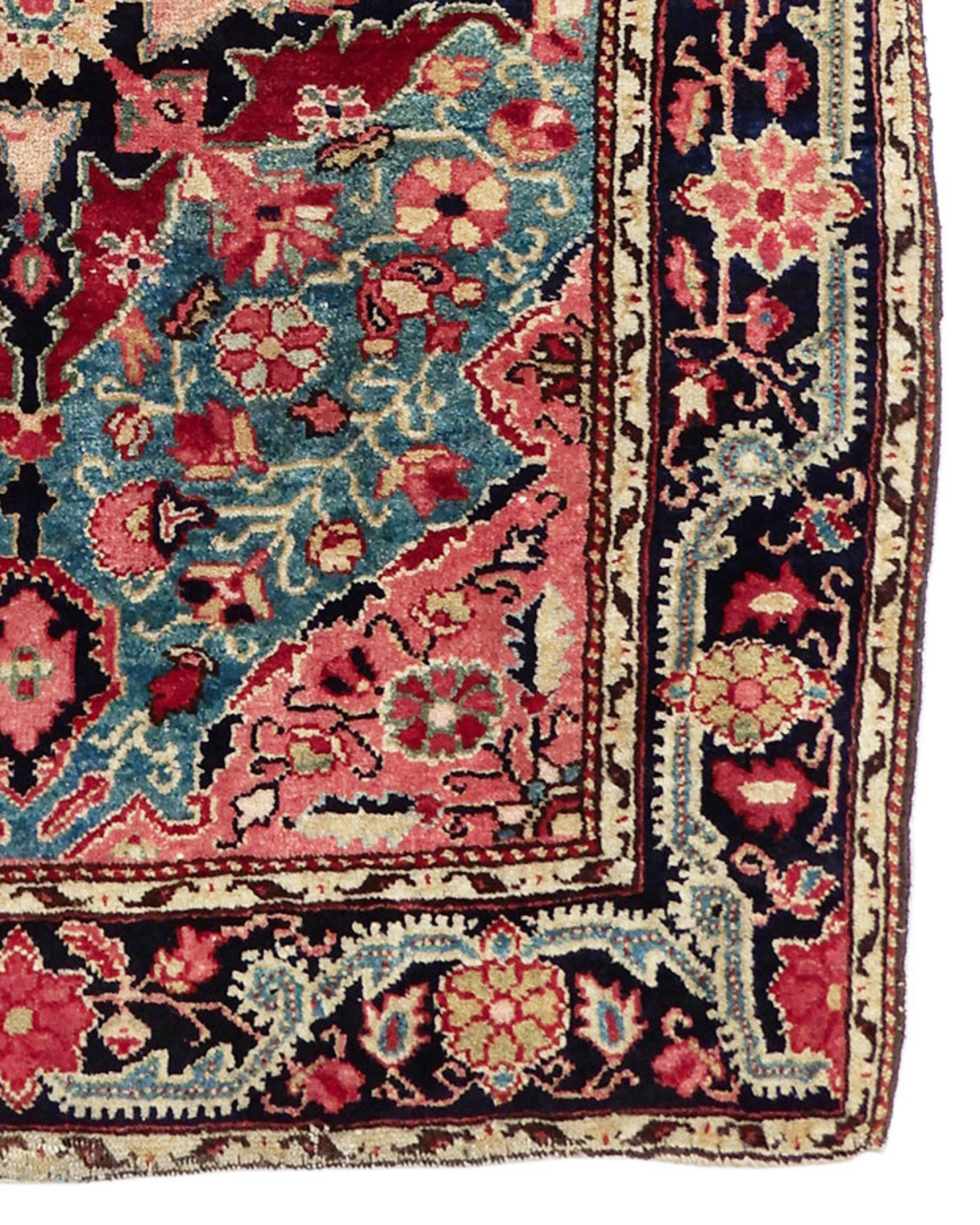 Josan Sarouk Mat, c. 1900 In Excellent Condition For Sale In San Francisco, CA