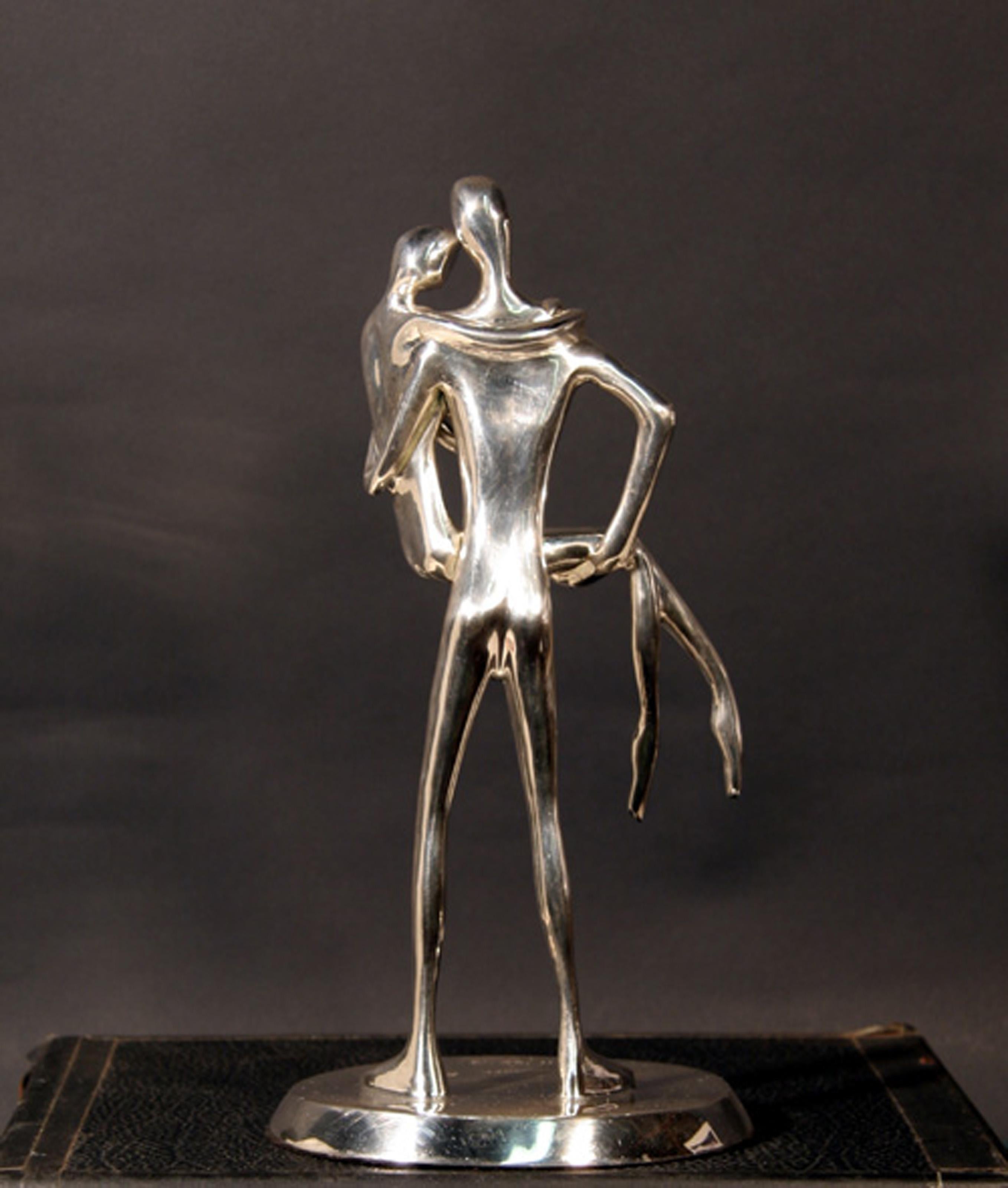 Noche de Boda (Silver), Scultura moderna in bronzo di Jose Almanzor in vendita 1