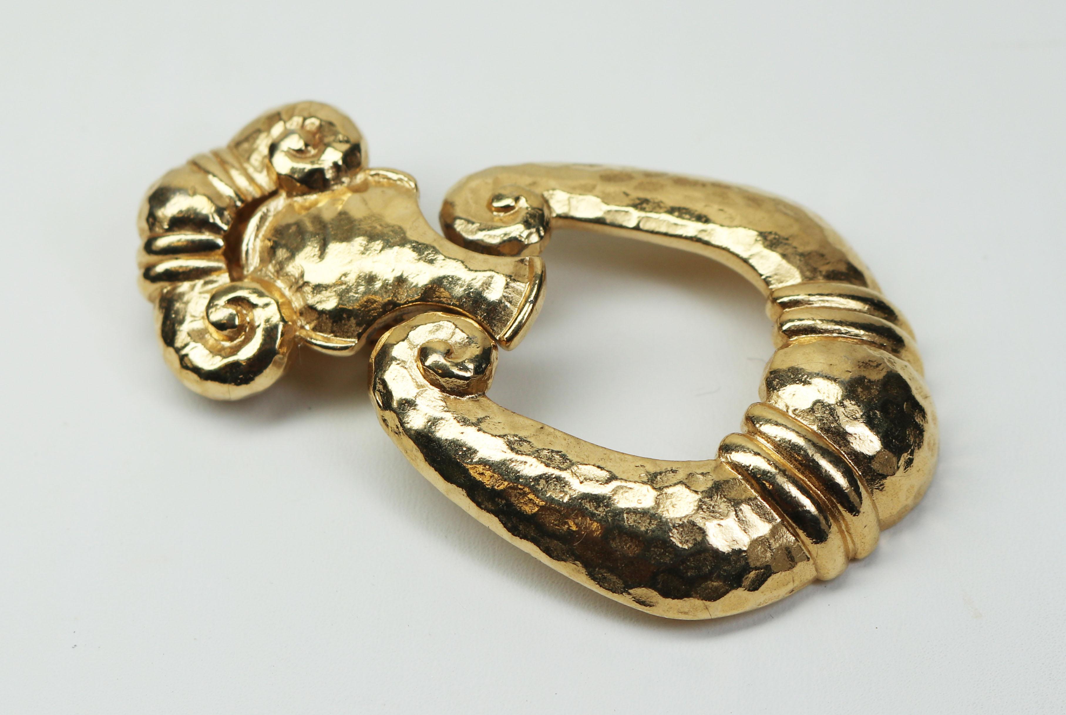 These vintage 1980s, Jose Barrera for AVON Collection, designer, runway earrings are signed 'Barrera for AVON' and they're clip-on style. They measure 2.5
