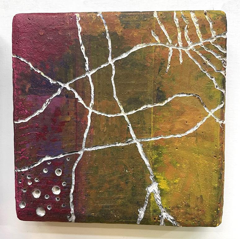 Panoplia 5
Montado en un panel de madera de abedul acunada, 16  cuadrados de yeso de París de 4 x 4 x 3/4 pulgadas cada uno. La pieza completa mide 24 X 24 x 2,5 pulgadas. Pintura acrílica y tinta.

Jose Castro nació en Matanzas, Cuba, en 1947. En