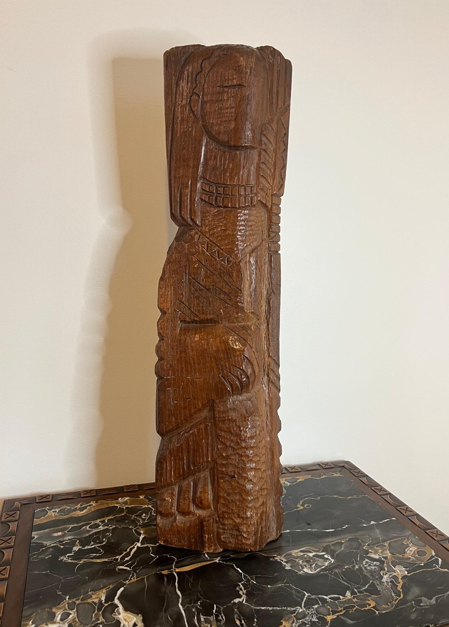 José De Creeft Weibliches Totem Geschnitzte Holzskulptur  (Rustikal) im Angebot