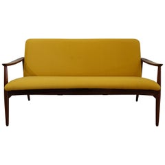 José Espinho Midcentury Yellow Fabric "Olaio 67" Sofa for Móveis Olaio, 1967