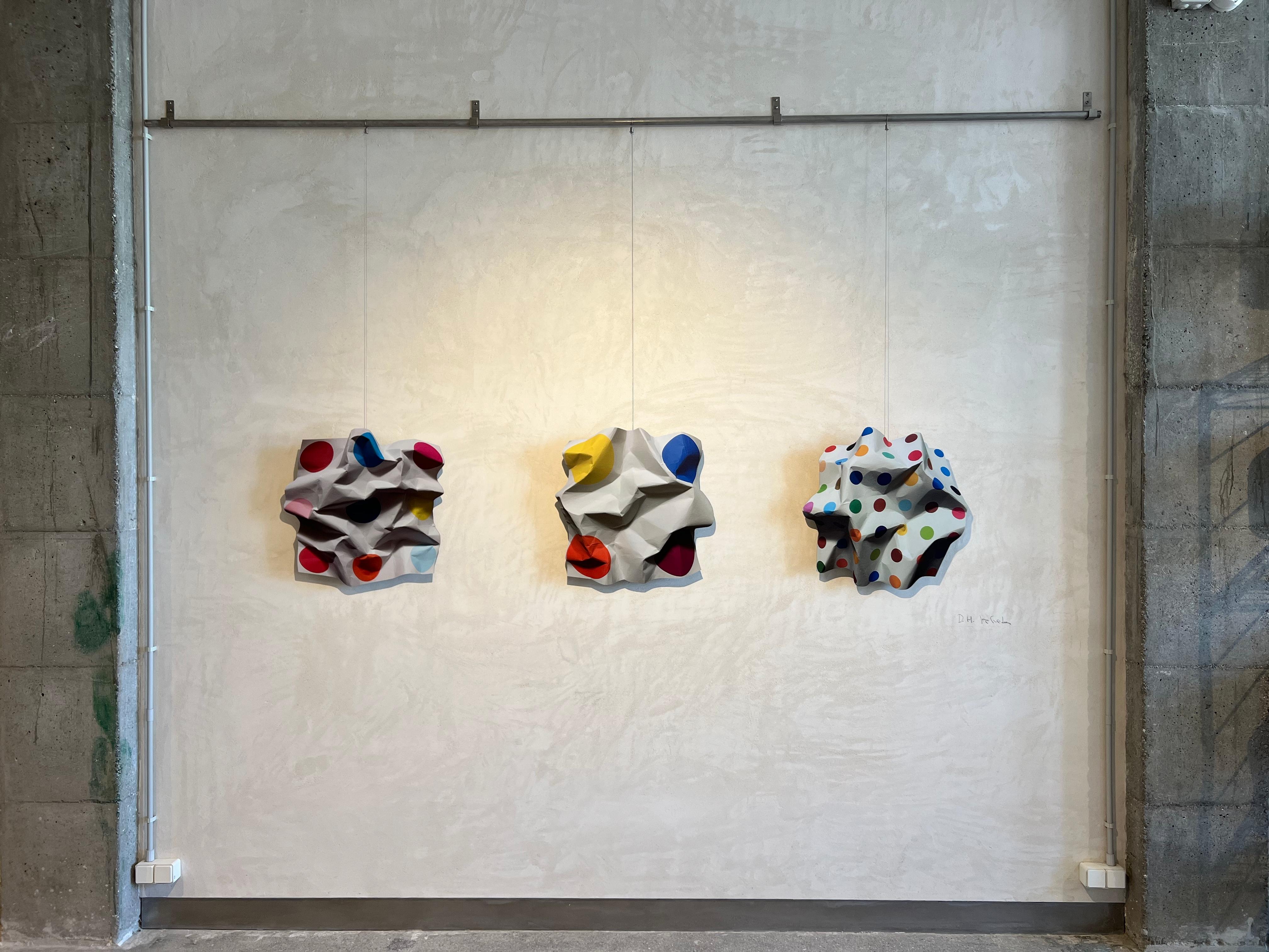 „Damien Hirst (3)“, Gemälde auf geschliffenem Aluminium, Pop-Kinetische Kunst, 60 x 60 cm (Pop-Art), Painting, von Jose Guedes