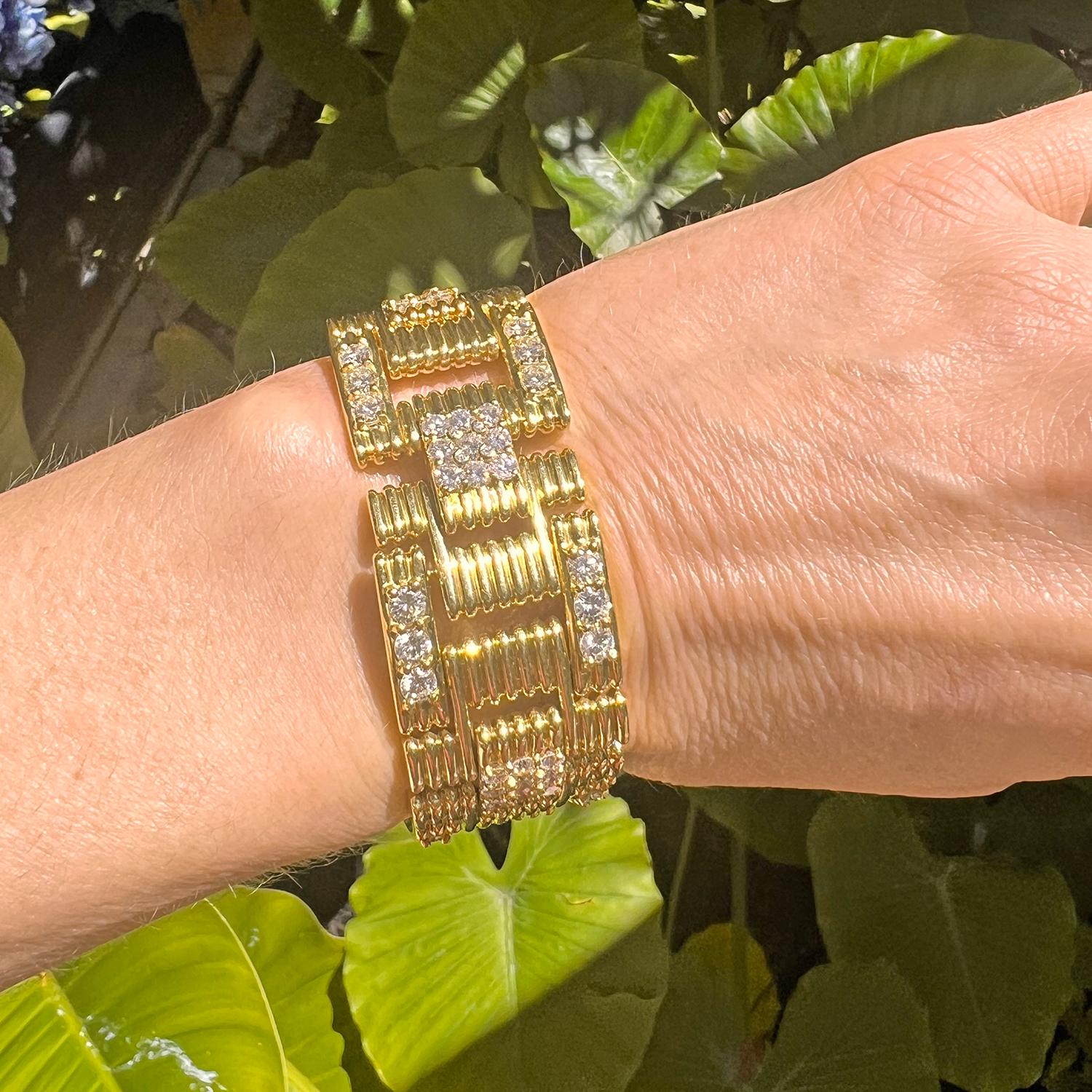 Jose Hess 18k Yellow Gold Diamond Link Bracelet In Excellent Condition For Sale In Palm Beach, FL