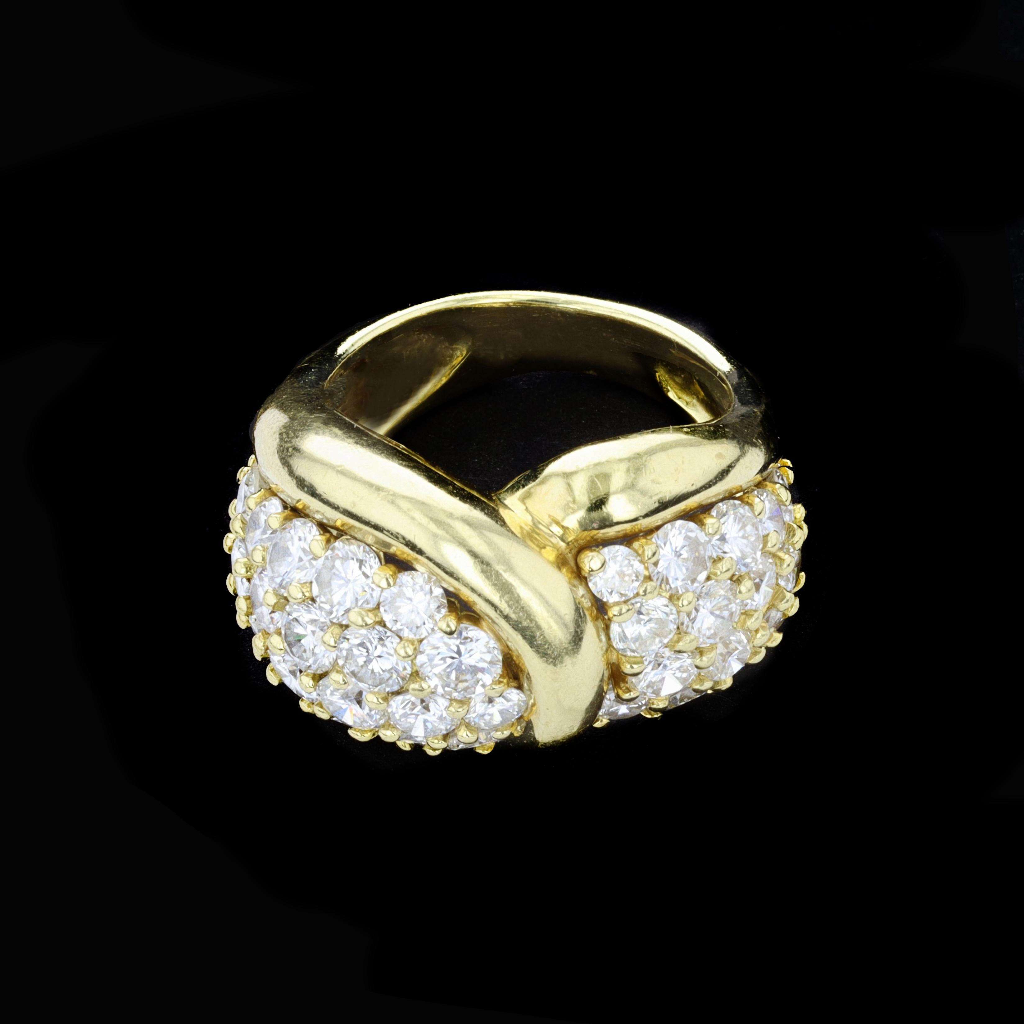 Jose Hess 18K Yellow Gold Diamond Statement Ring In Good Condition For Sale In NEW ORLEANS, LA
