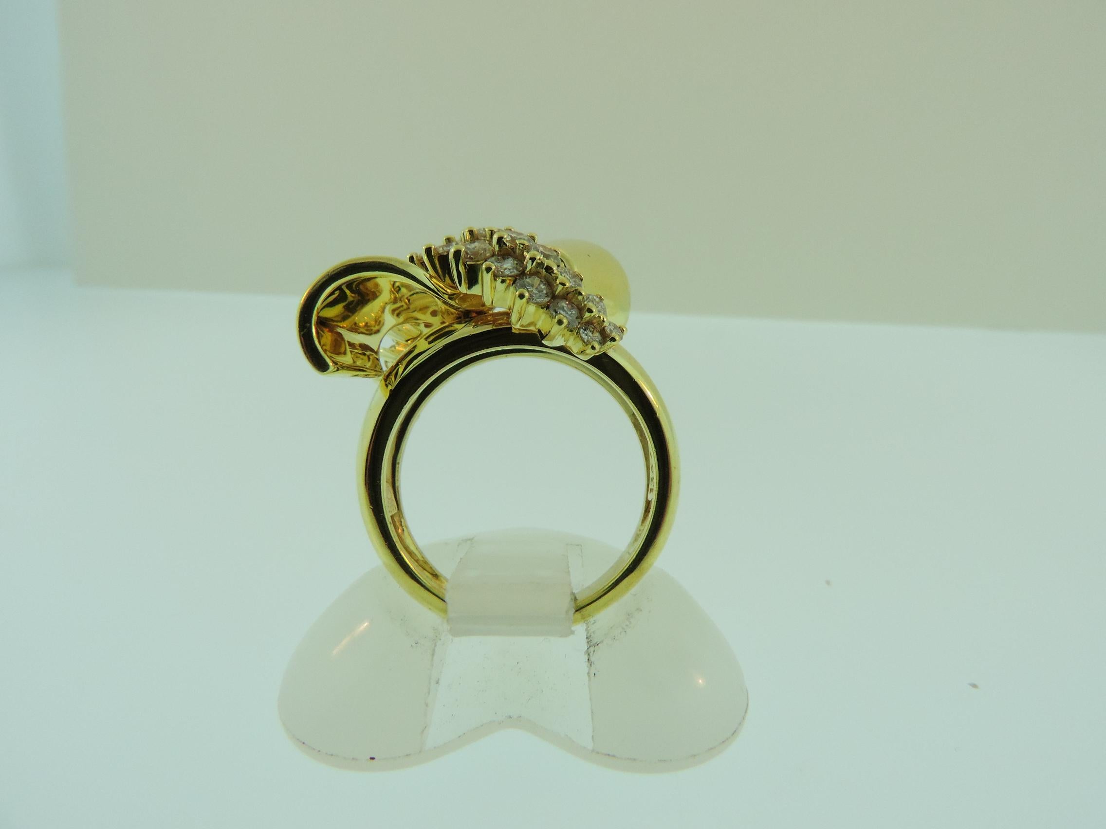 Women's Jose Hess 18 Karat Yellow Gold Ladies Diamond Bow Fashion Ring For Sale