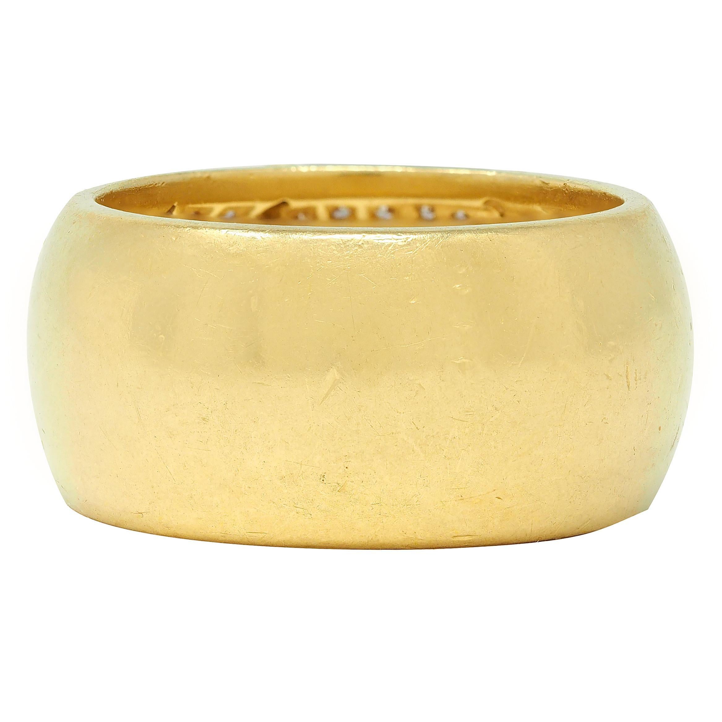 Jose Hess 1980er Jahre Diamant 18 Karat Gelbgold Floral Vintage Breiter Vintage Bandring mit Blumenmuster im Zustand „Hervorragend“ im Angebot in Philadelphia, PA