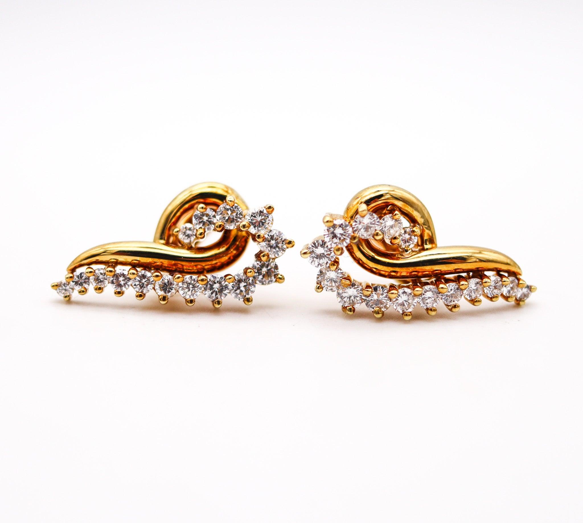 Pendientes de clip JOSE HESS de oro amarillo de 18 quilates con 1,80 quilates de diamantes en Excelente estado para la venta en Miami, FL