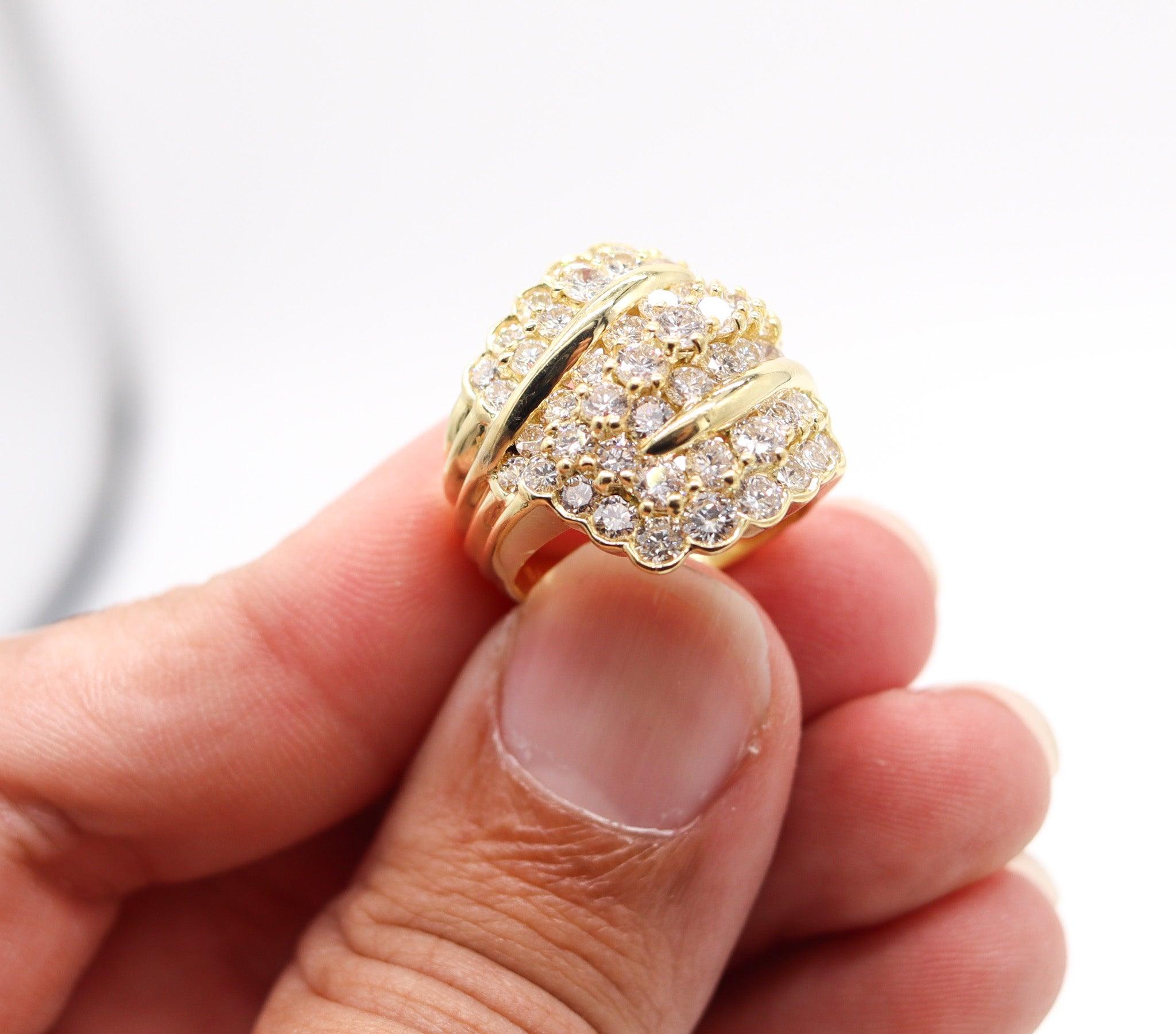 Taglio brillante JOSE HESS Cocktail Ring In 18Kt Yellow Gold With 4.64 Ctw In VS Diamonds in vendita