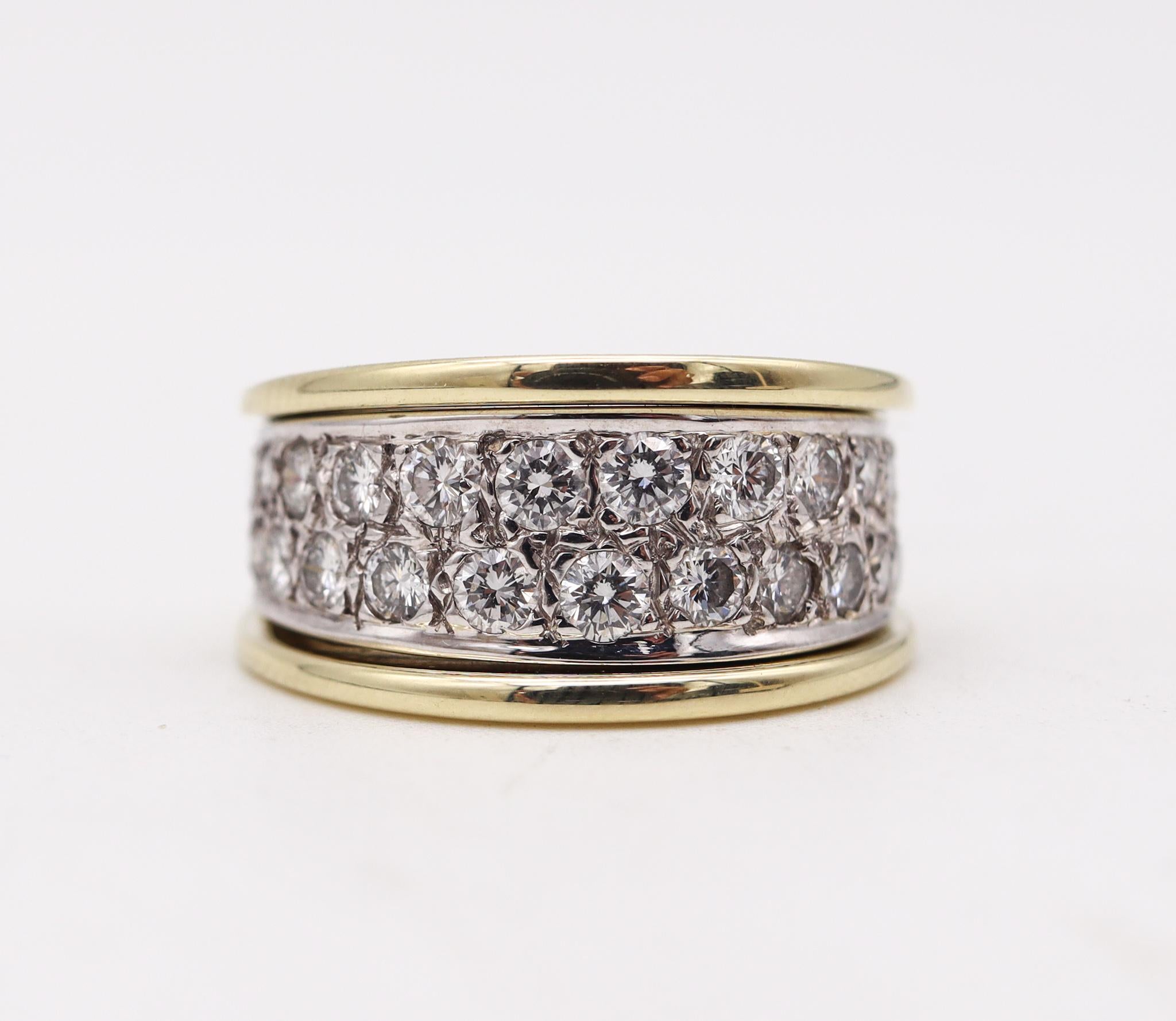Jose Hess Convertible Two Tones Ring In 14Kt Gold With 1.80 Ctw In VS Diamonds In Excellent Condition In Miami, FL
